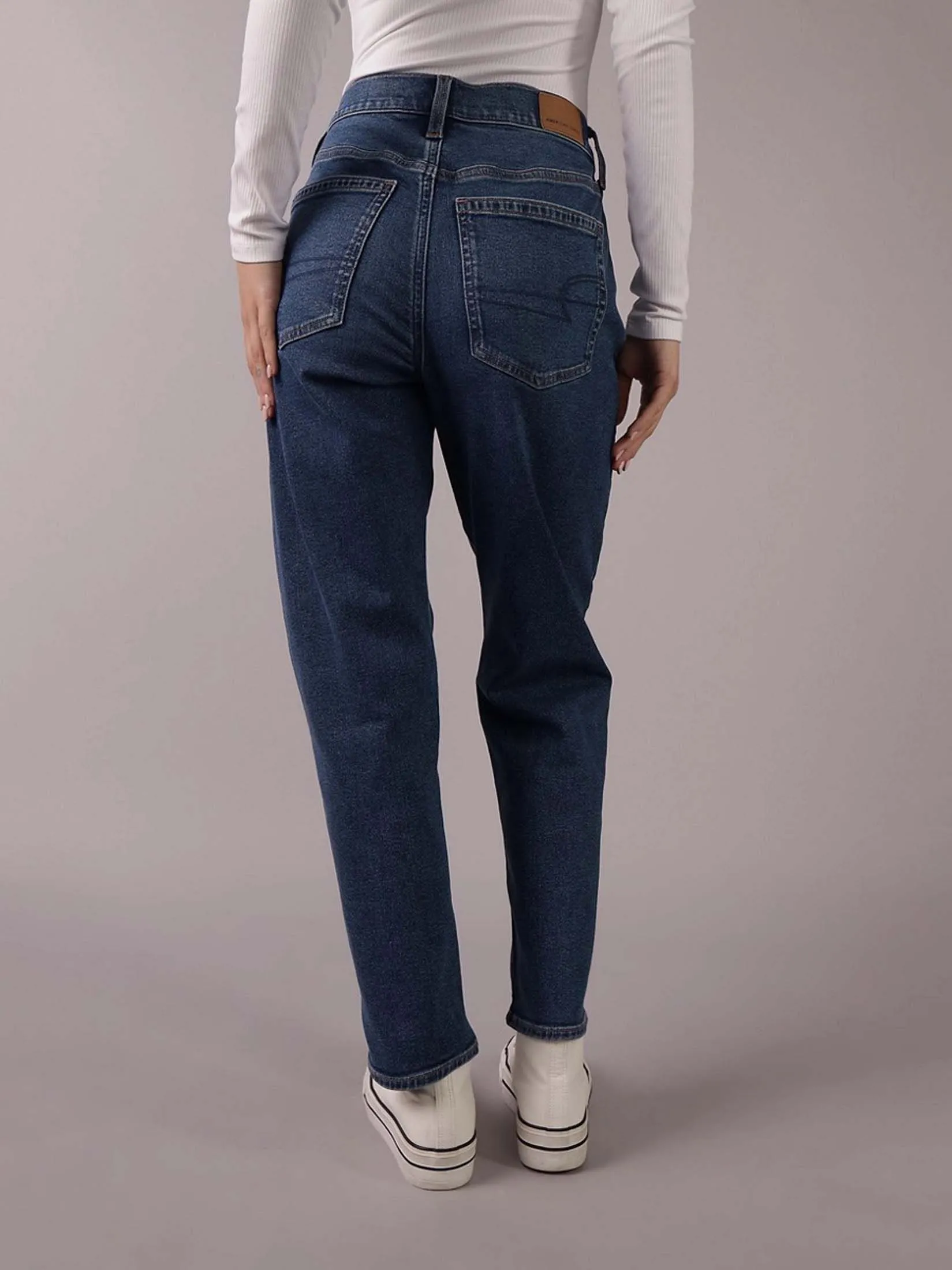 AMERICAN EAGLE WOMEN SUPER HIGH-RISE ANKLE STRAIGHT-VPP 896 DARK WASH