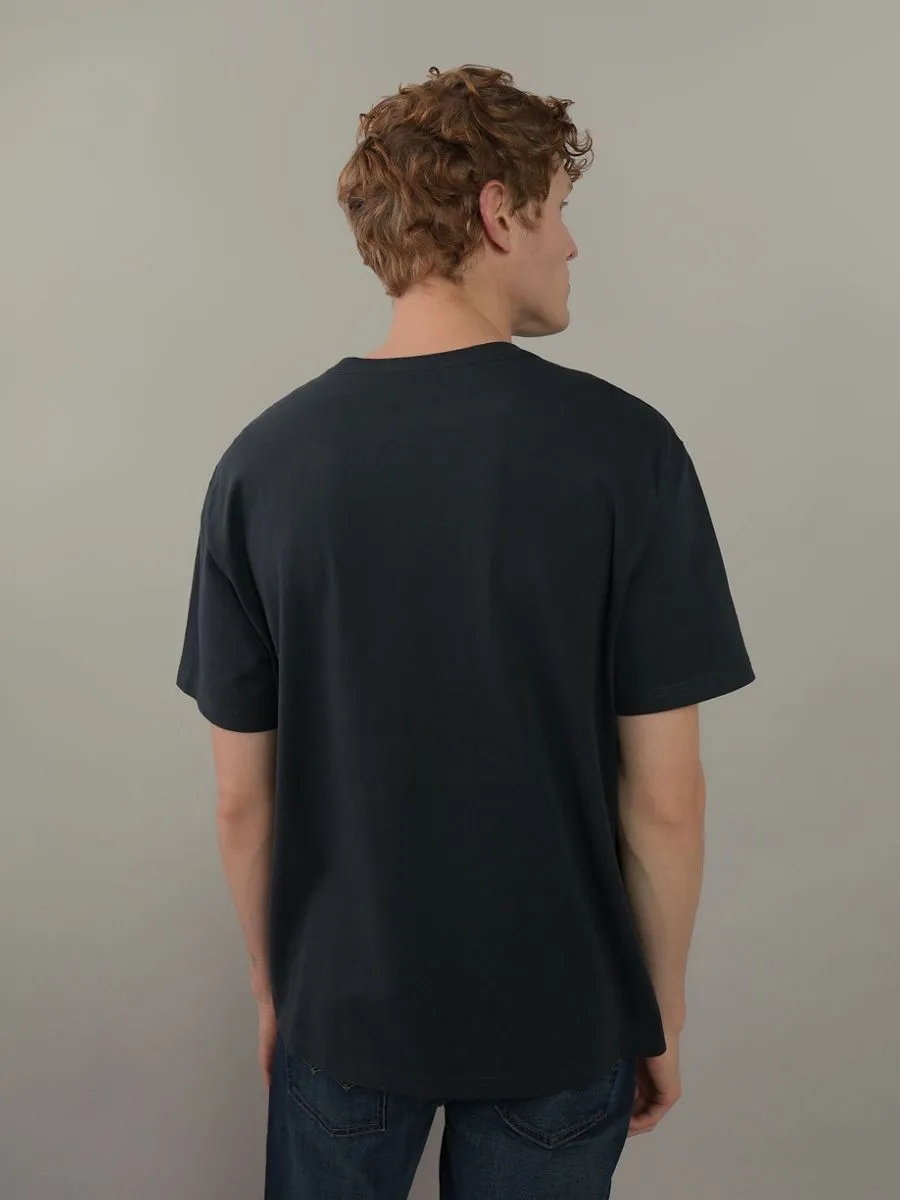 AMERICAN EAGLE MEN G SS SUM 2 OMNI SET IN TEE- PC DYE + SERIOUSLY SOFT WASH 001 BLACK