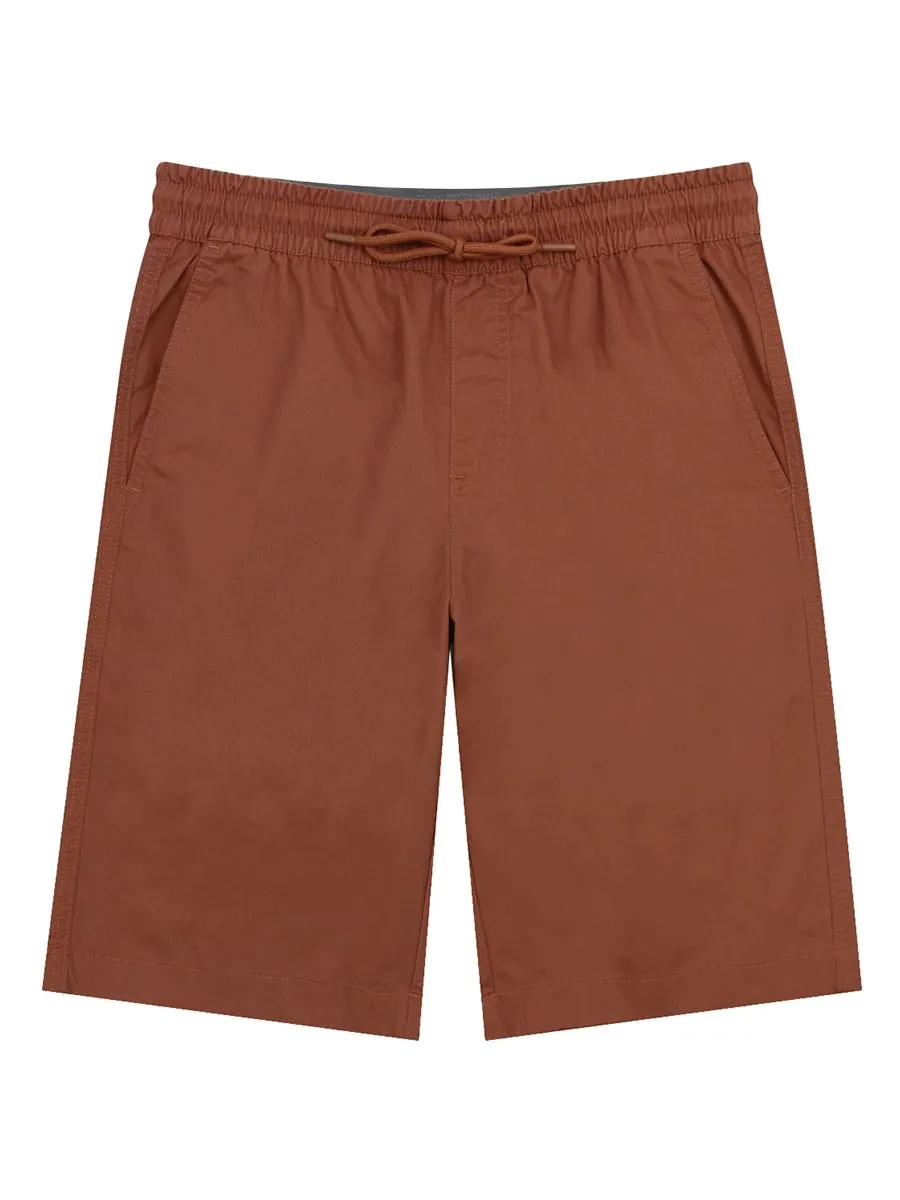 GIORDANO Men's Mid-Rise Slim Fit Elastic Waist Twill Bermuda Shorts Coconut Shell Brown
