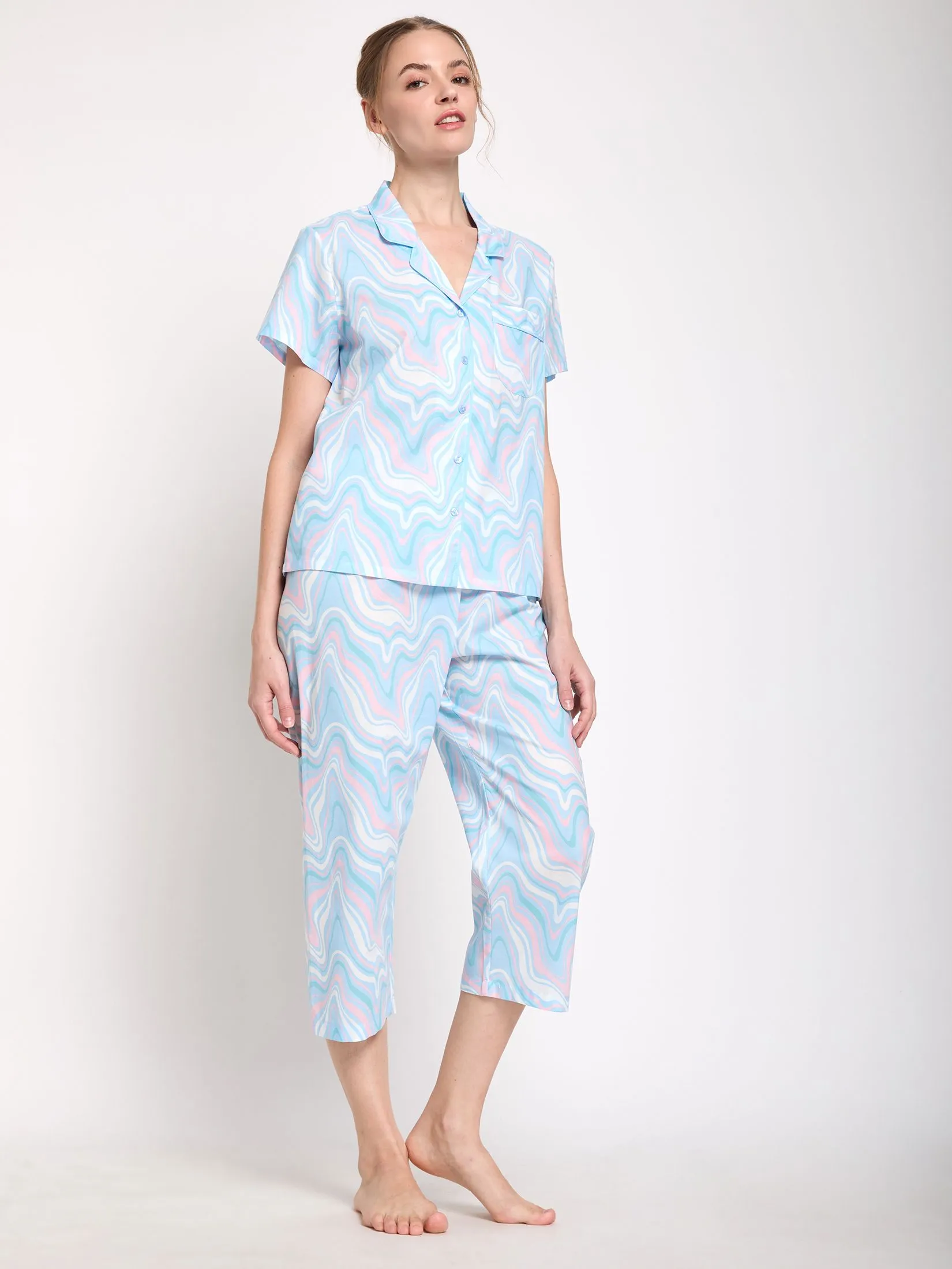 CLAUDIA'S ROMANCE Women Pyjamas Shirt Short Sleeves Hawaiian Collar + Cropped Pants Marble Swirl Light Blue