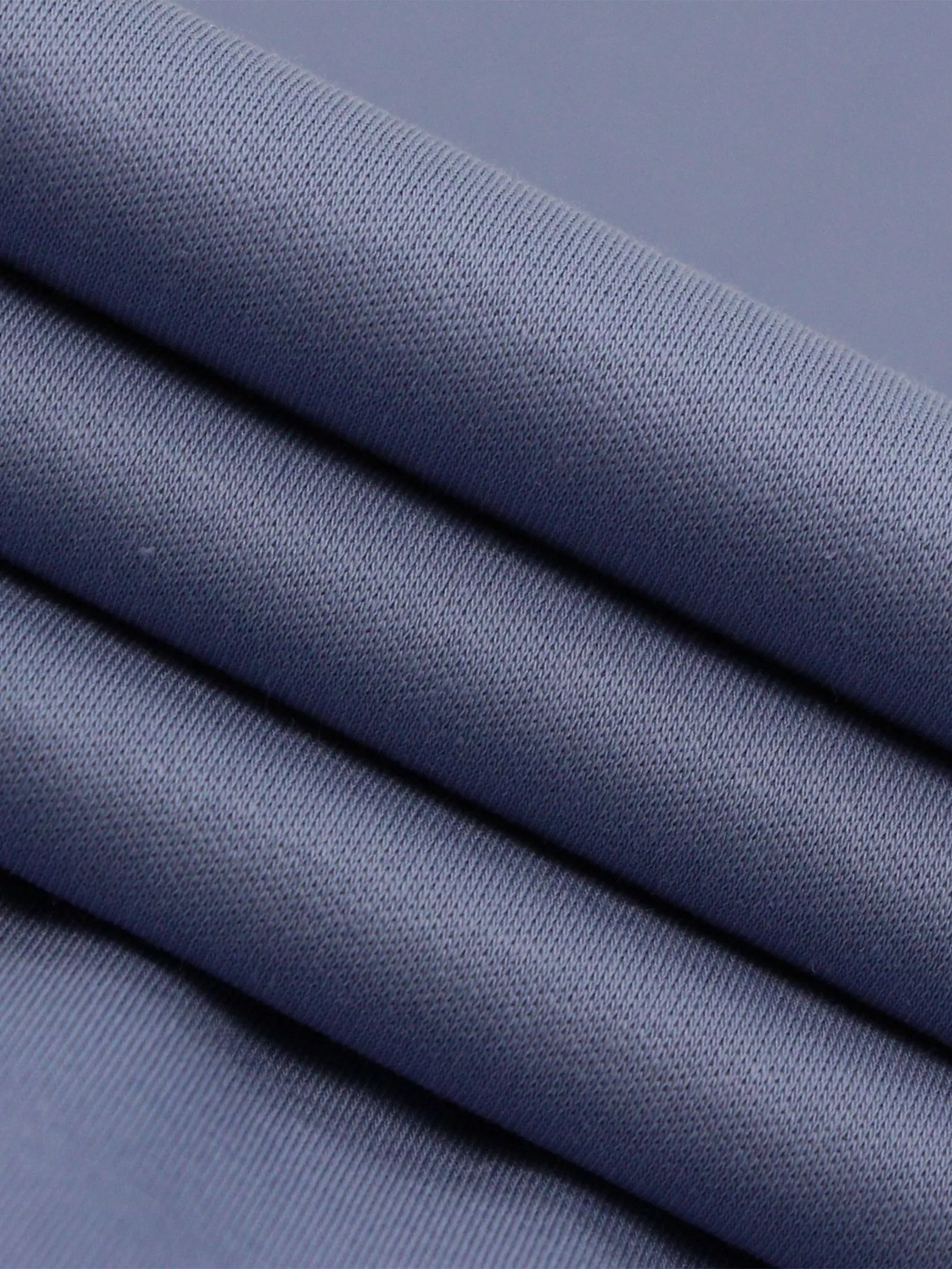 GIORDANO Men's Slim Cotton Embroidery Tee (Liquid Touch) Troposhere purple