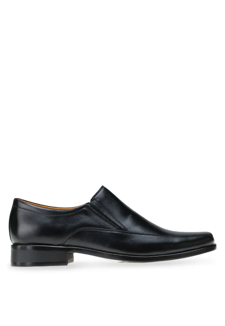 LUIGI BATANI Black Pristine Leather Formal Slip Ons