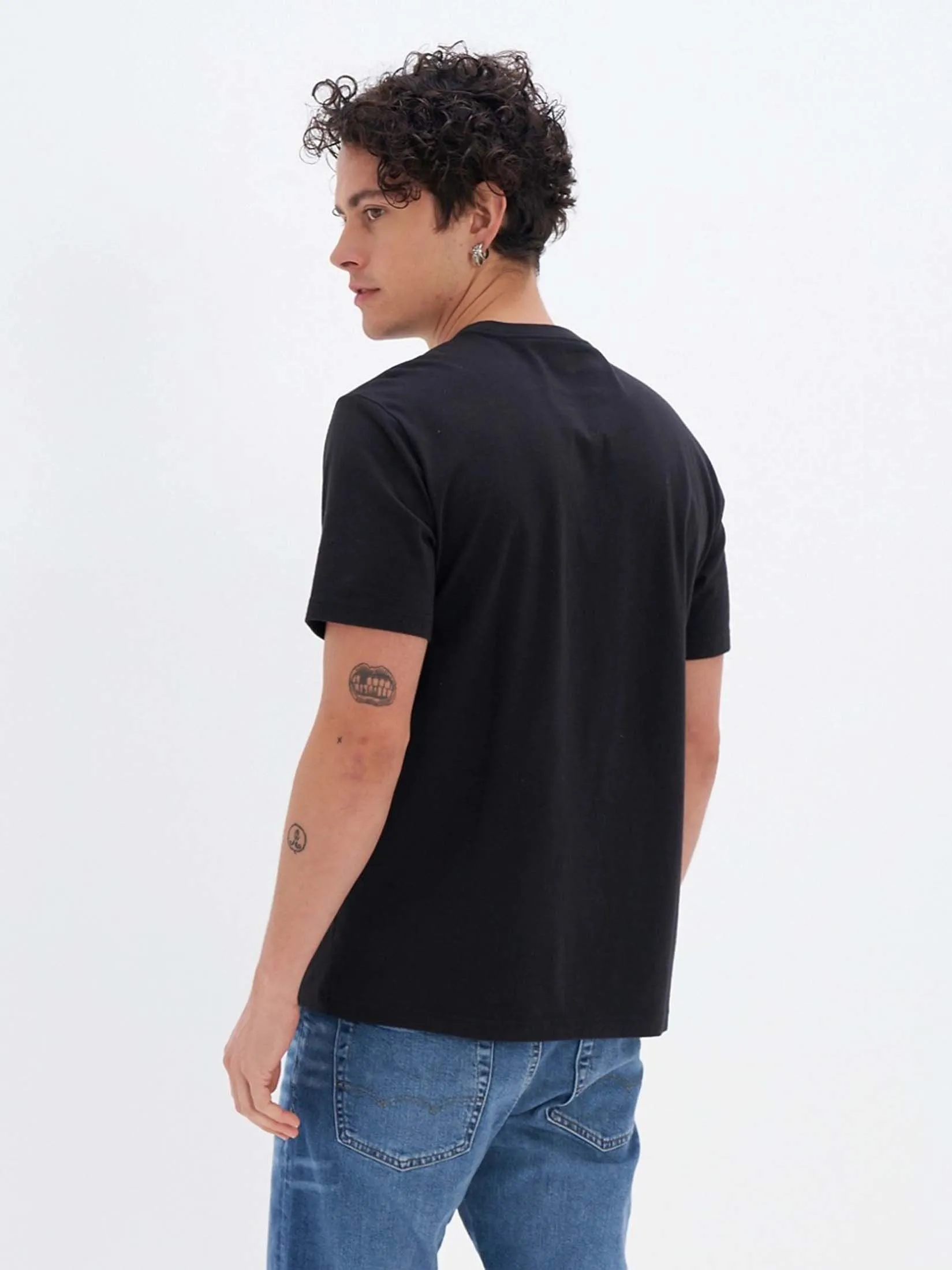 AMERICAN EAGLE MEN G ELEV INTL SS SET IN TEE- PC DYE + SERIOUSLY SOFT 001 BLACK