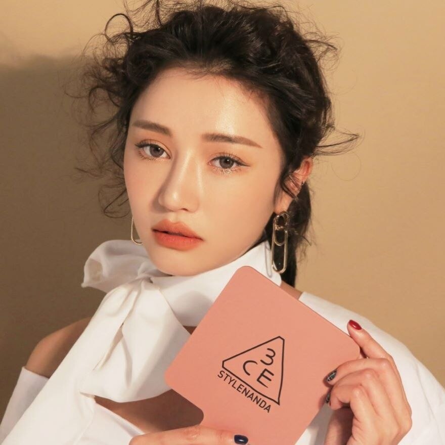 3CE Square Hand Mirror Rose Beige 1pcs.