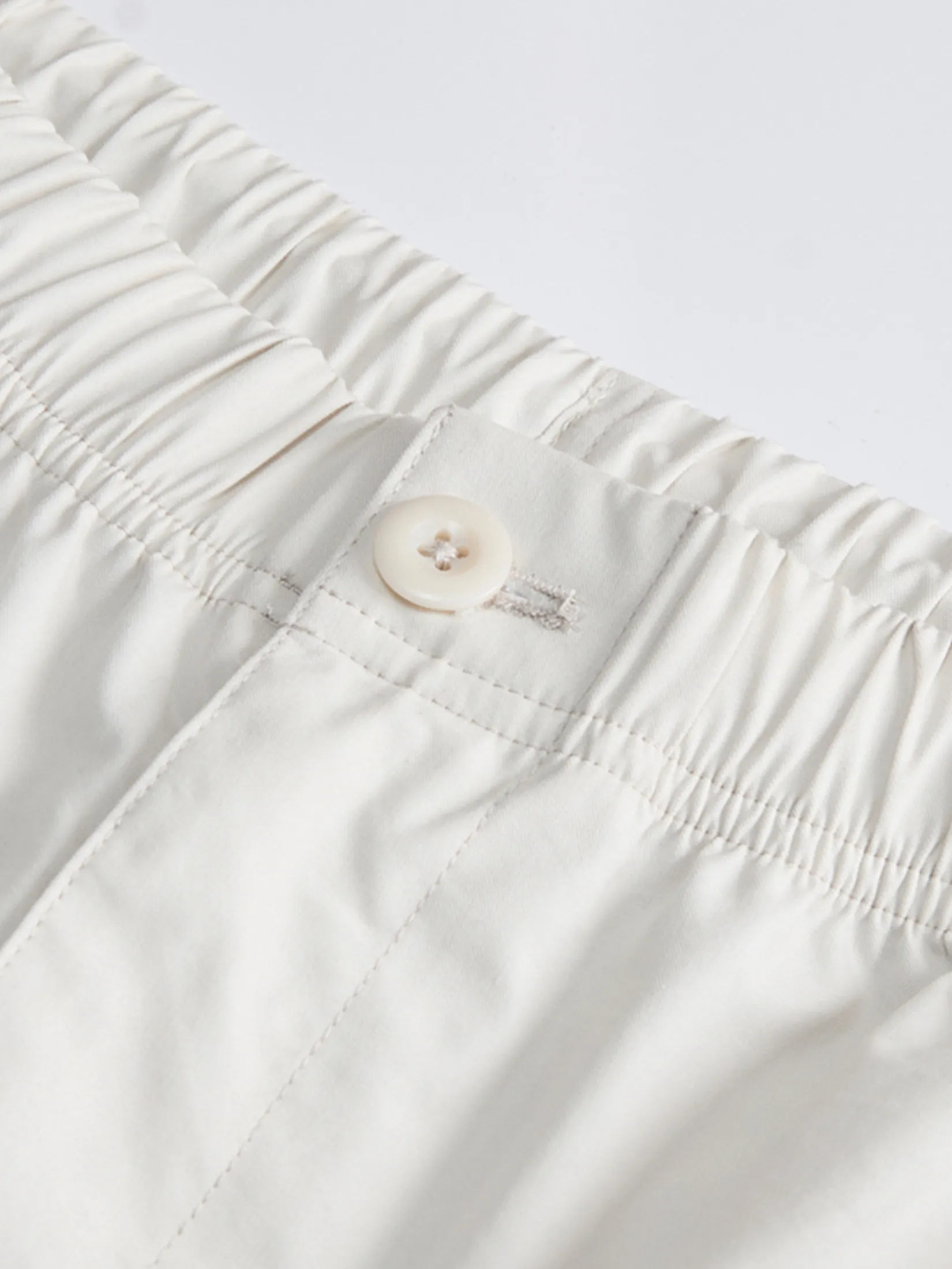 GIORDANO Men s  Online Exclusive Elastic Waist Cargo Pants (Korea) Beige White