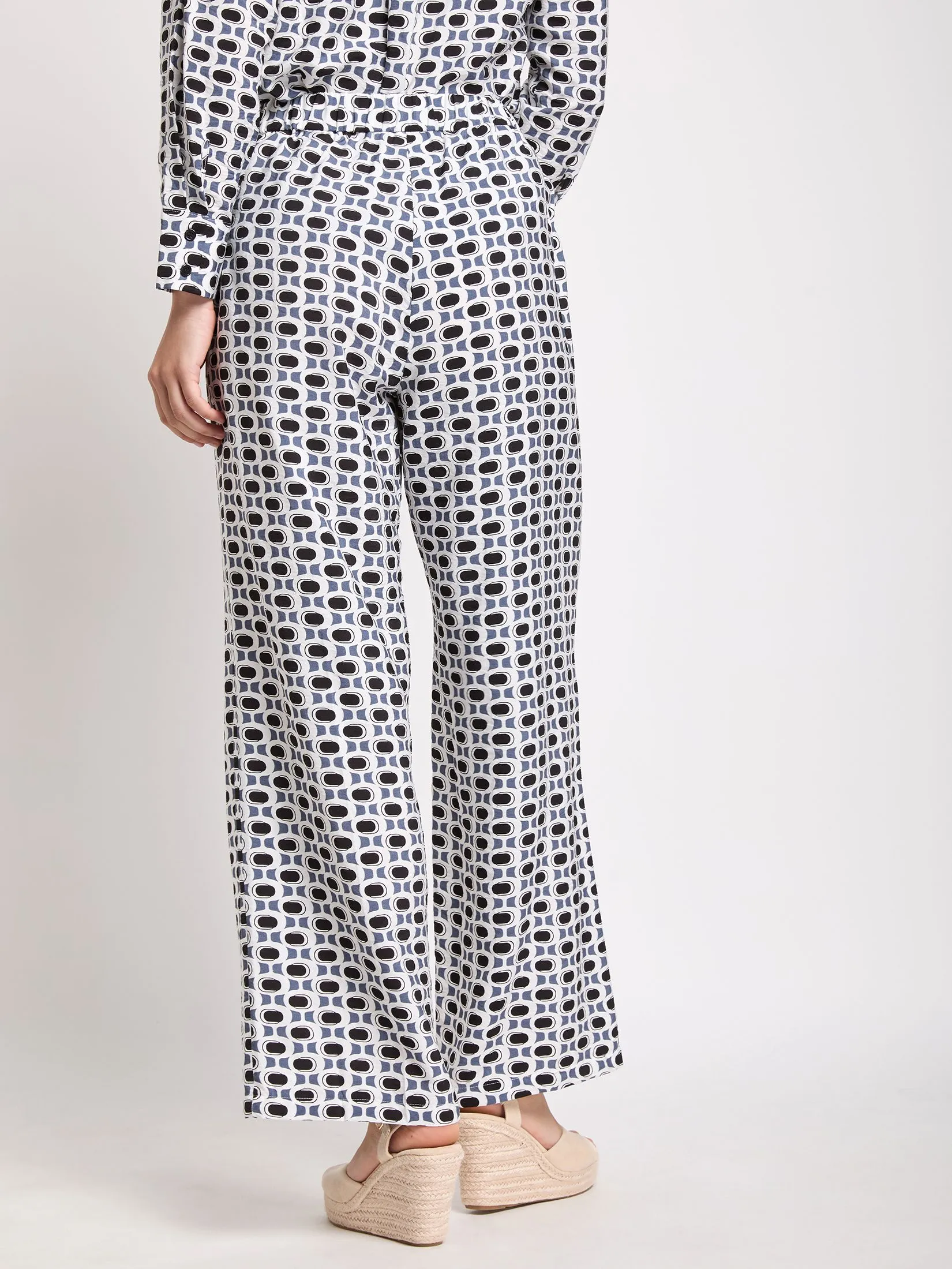 EASY PIECES Women Pants