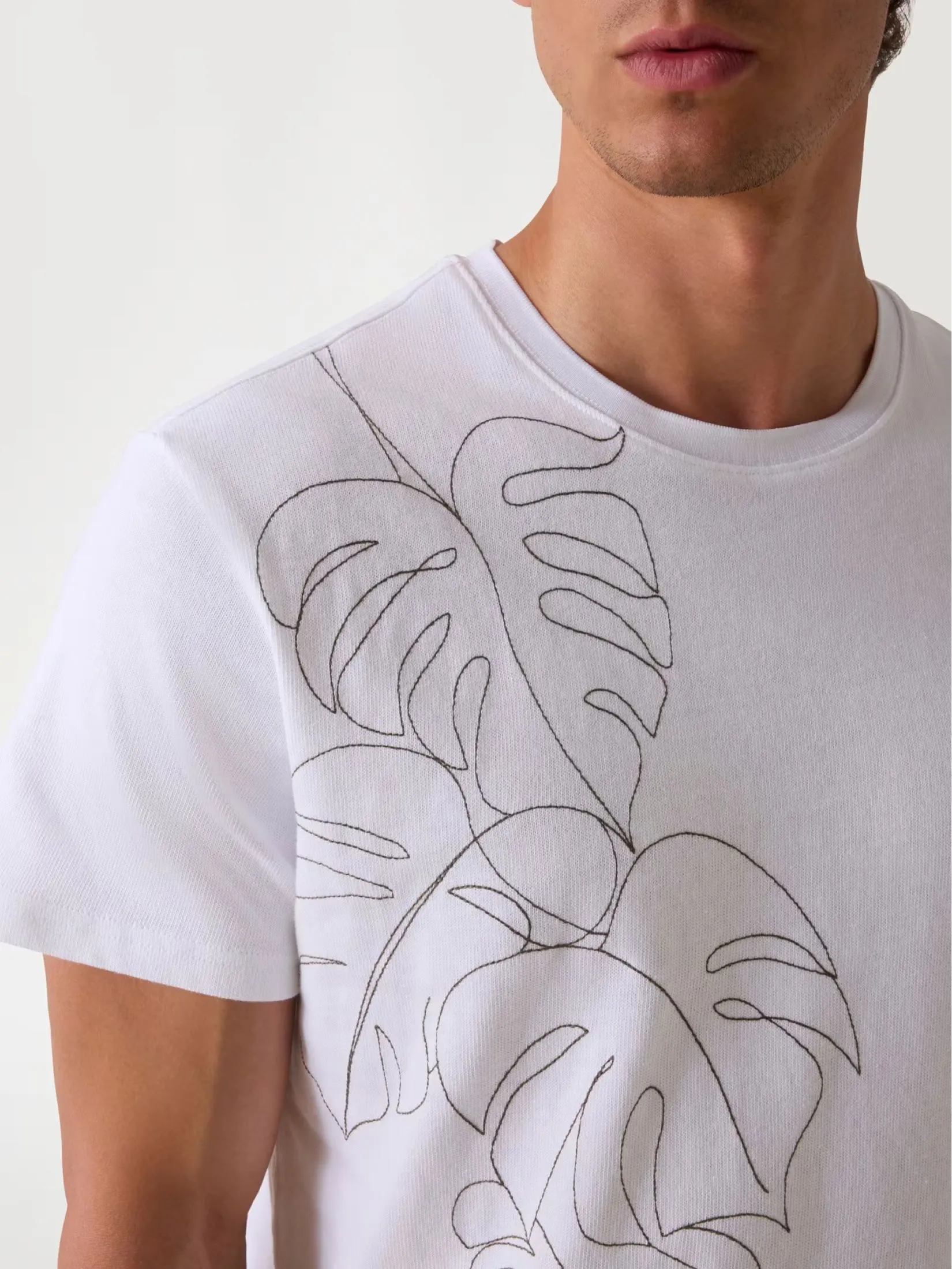 GUESS GUESS MEN Regular-fit Logo  T-Shirt  M5GI22KCT51  -  White