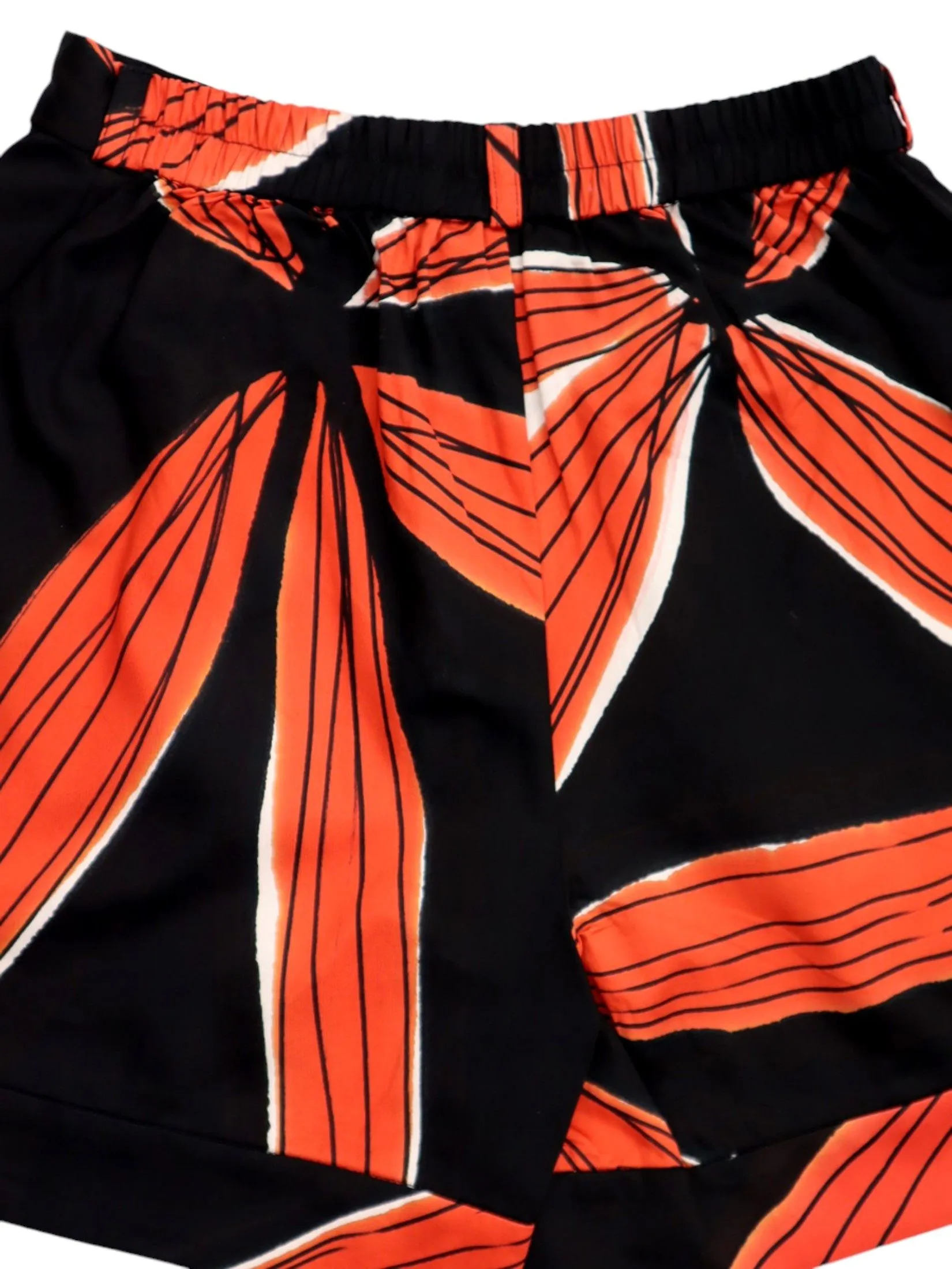 YODYOKO Woman Short Pants With Zipper - Black : Woman Elegance with Red Hair