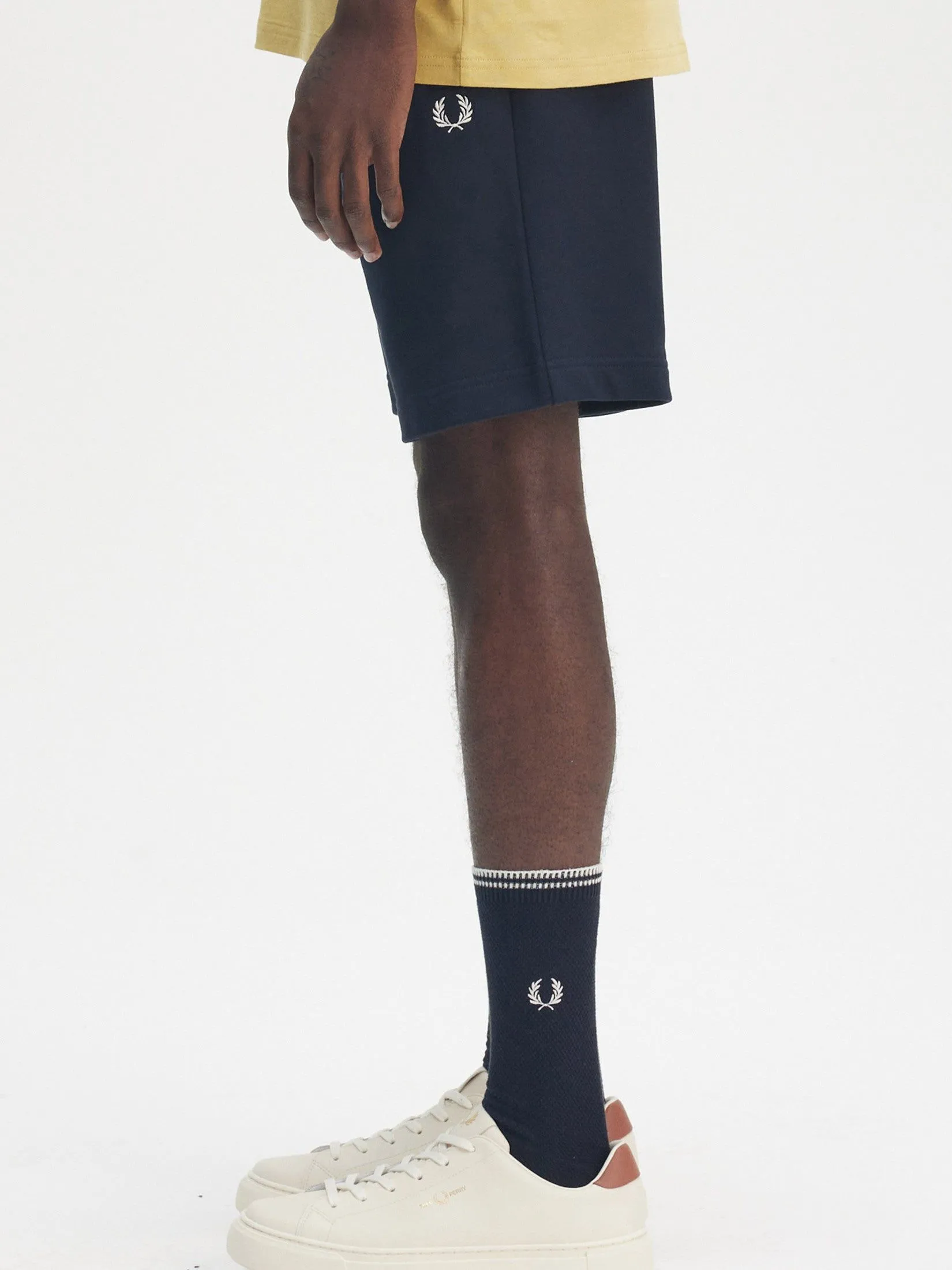 FRED PERRY Men CLASSIC SWEAT SHORT            Navy Blue