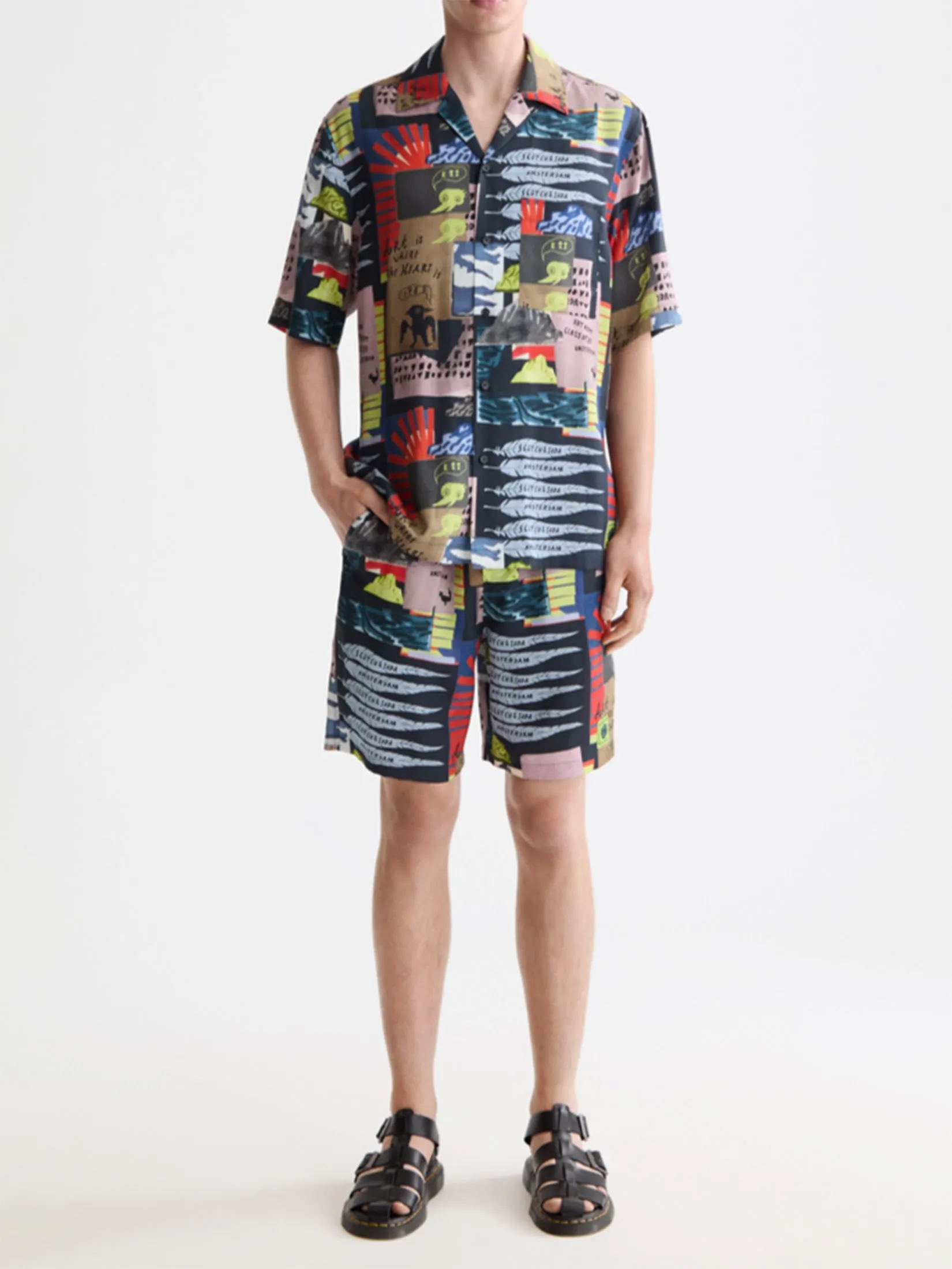 SCOTCH&SODA Men Bermuda Shorts Fave - Printed Tencel Regular Fit Art Dept Collage Anthracite