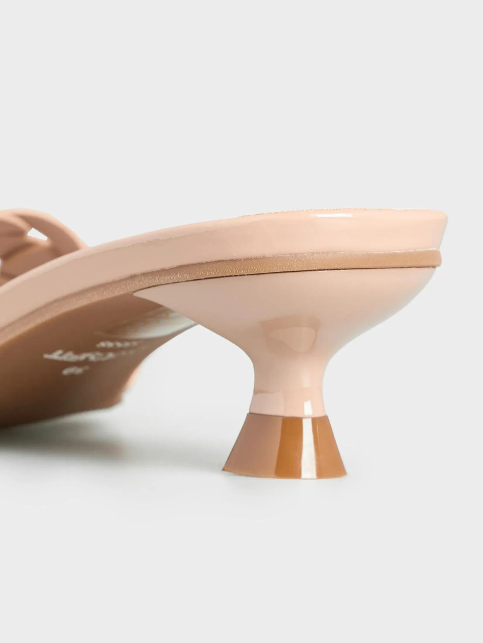 PRETTY FIT Women Heeled Sandals Yami