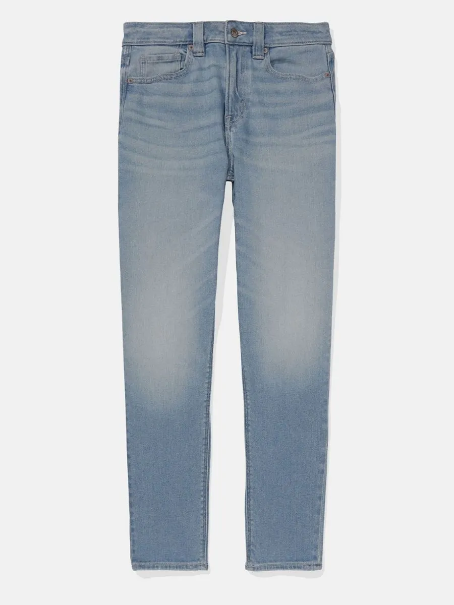 AMERICAN EAGLE WOMEN MOM JEANS 915 LIGHT WASH