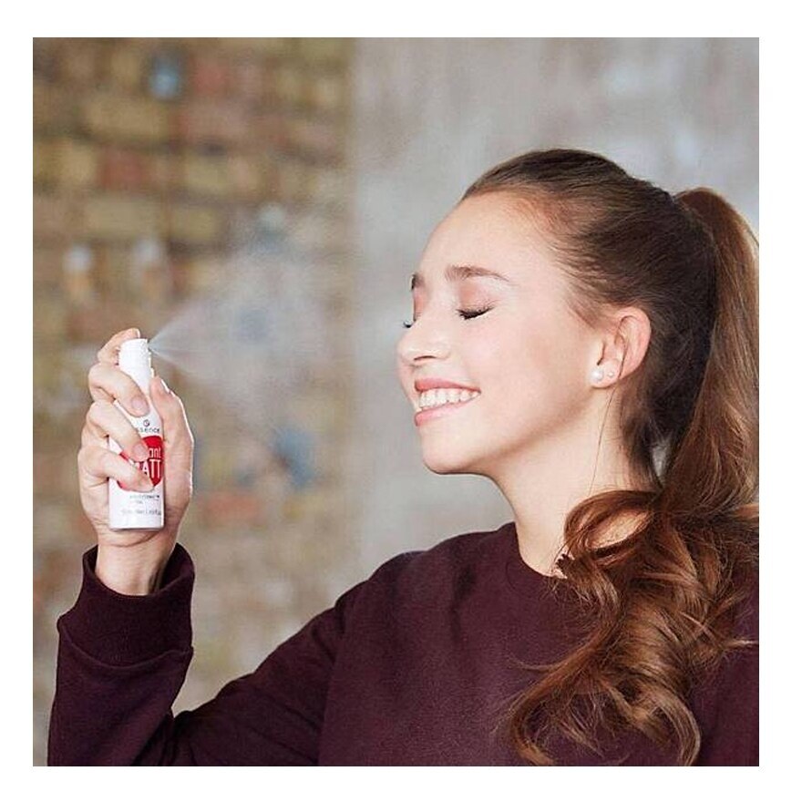 Essence Instant Matt Make-up Setting Spray