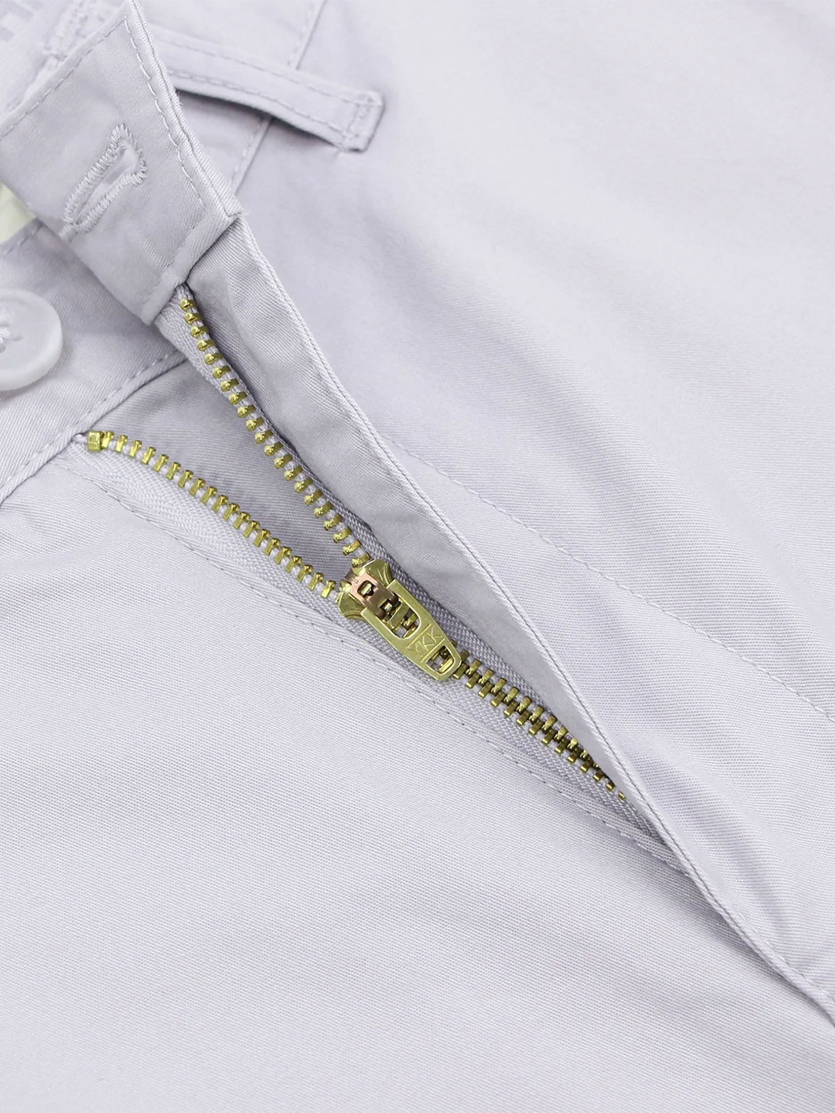 GIORDANO Men's Slim Taper Bermuda Shorts (180° Elastic Waist) Dolphin Grey