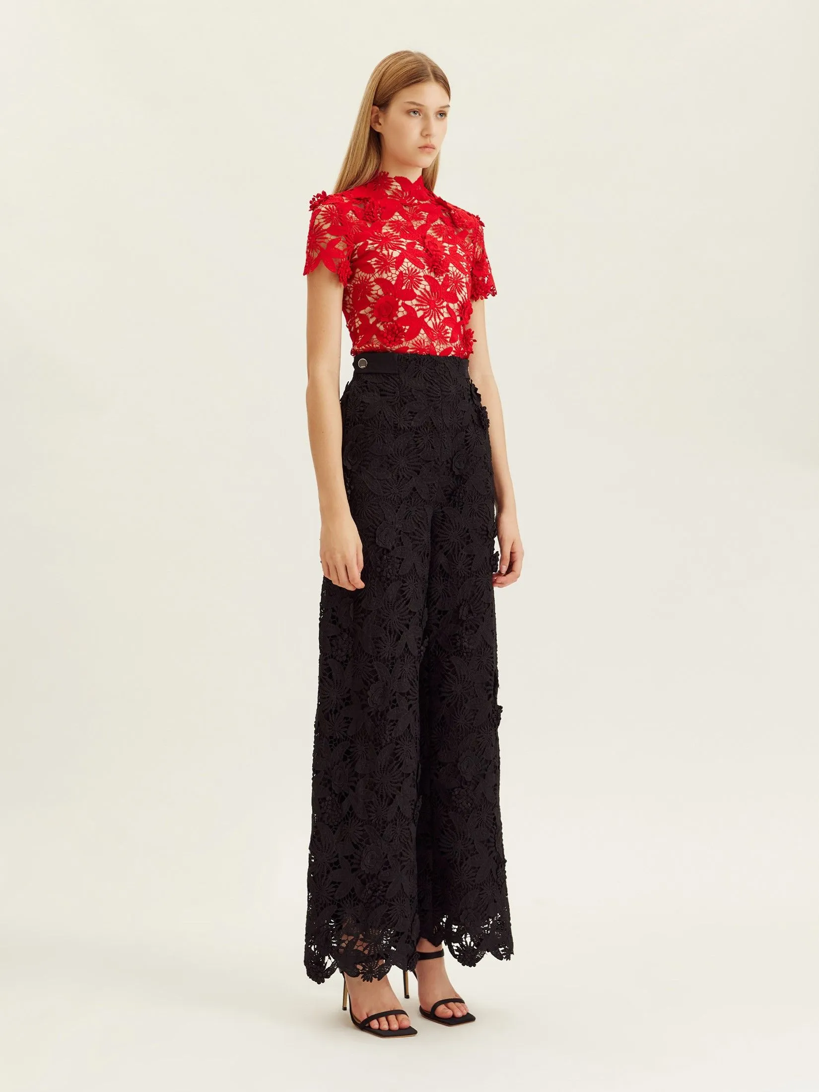 ASAVA ( AW24 )Daniella Floral-lace Women Culotte Pants Black