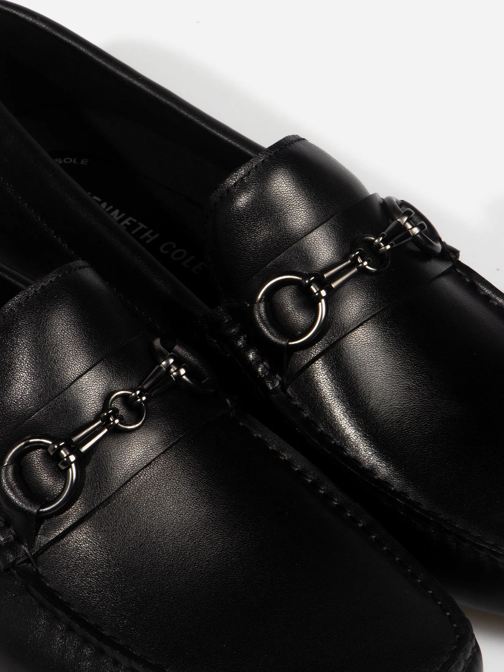 KENNETH COLE MEN CASUALS THOM BIT DRIVER / BLACK