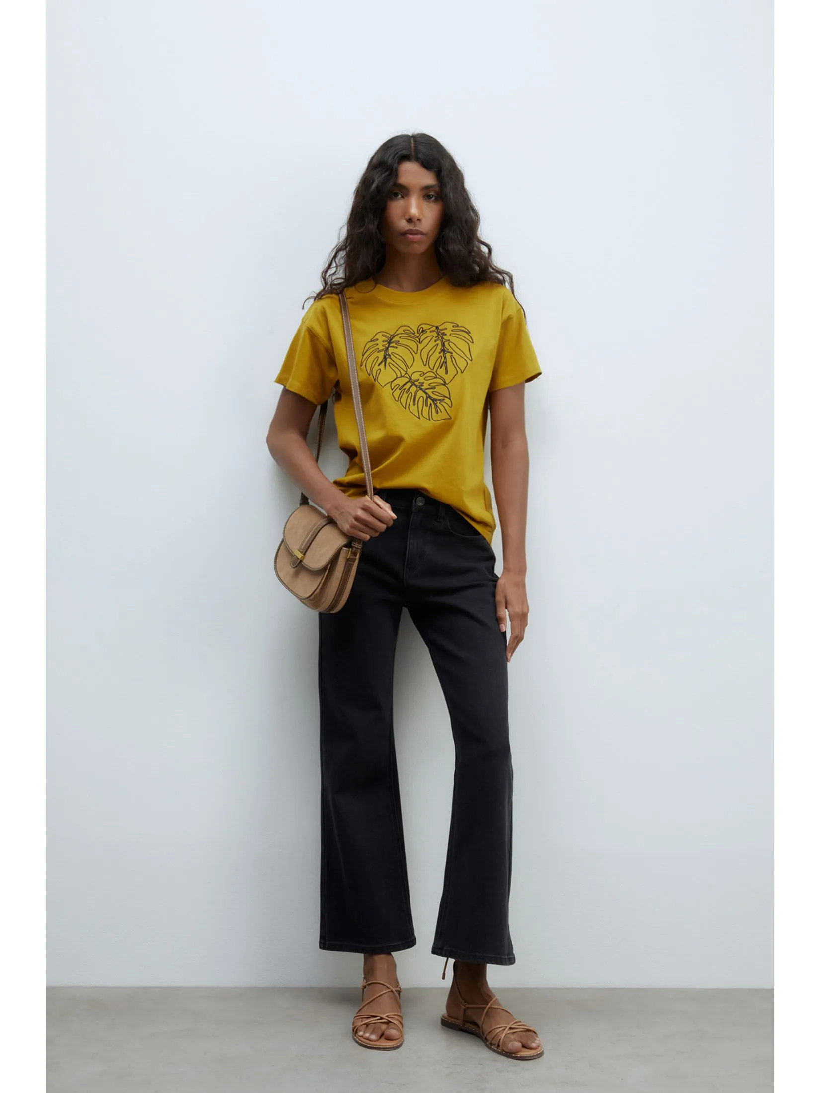 SFERA Women T-Shirt Short Sleeves Motif Olive