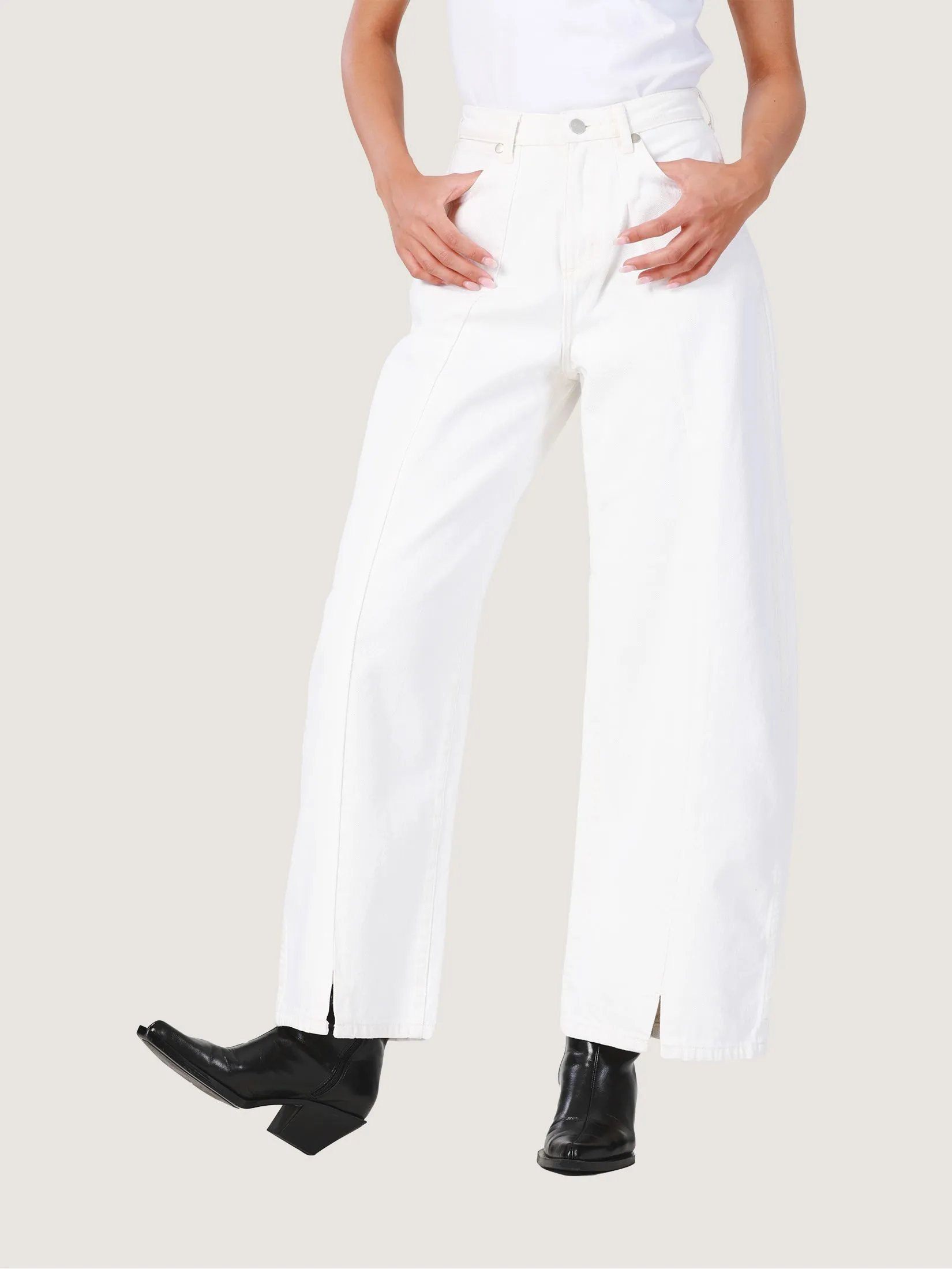 WRANGLER Women's Jeans Everyday with Wrangler Collection High Barrel Fit White