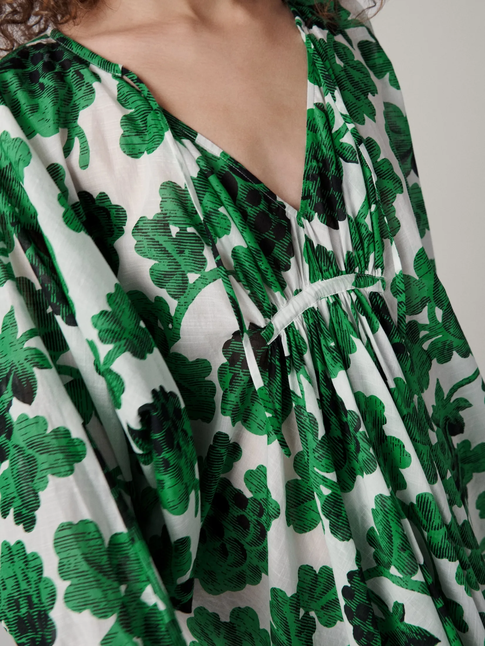 DIANE VON FURSTENBERG WOMEN DVF REMI DRESS BERRIES BIG INDIA GREEN