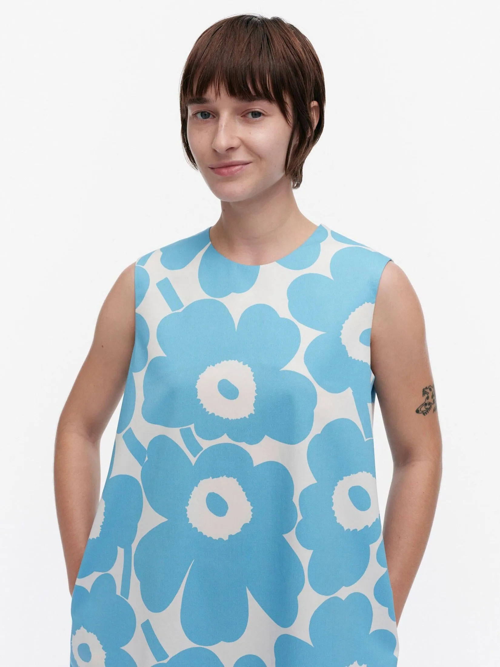 MARIMEKKO LOGHT BLUE WOMAN SILUETTI UNIKKO
