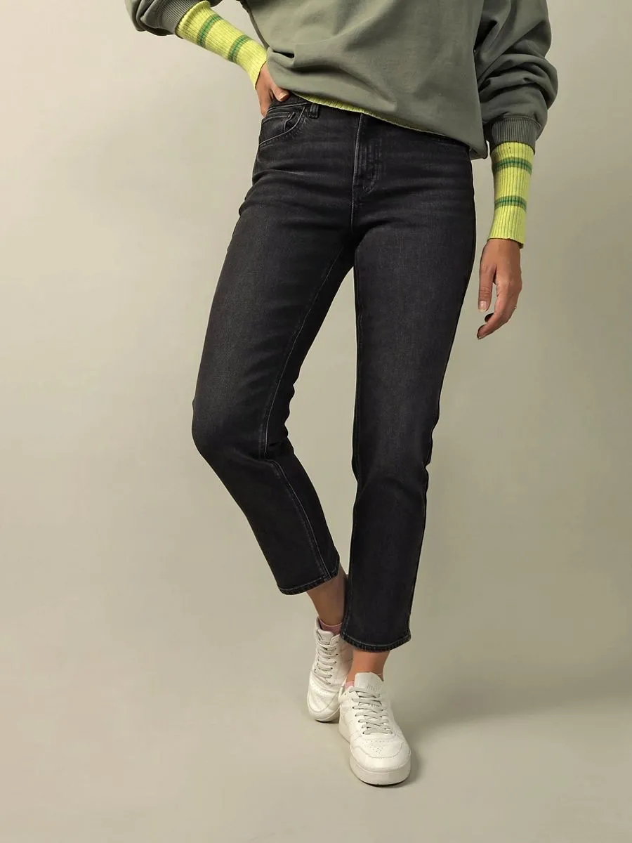 AMERICAN EAGLE WOMEN SUPER HIGH-RISE ANKLE STRAIGHT JEANS - INTL VPP 081 BLACK WASH