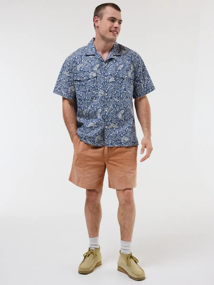 AMERICAN EAGLE MEN ZANE WAVE SS OVERSIZED 2 PKT CAMP COLLAR STAFFORD FADE SHIRT 432 SKYLIGHT