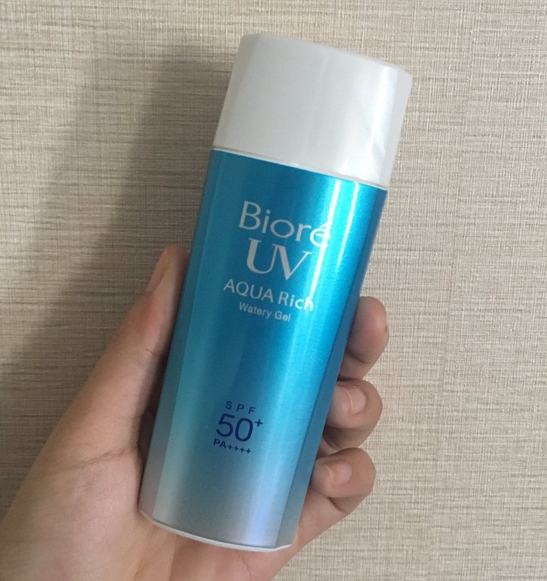 Солнцезащитный крем для лица Biore Aqua Rich SPF 50 PA+++ 50 или 90 мл