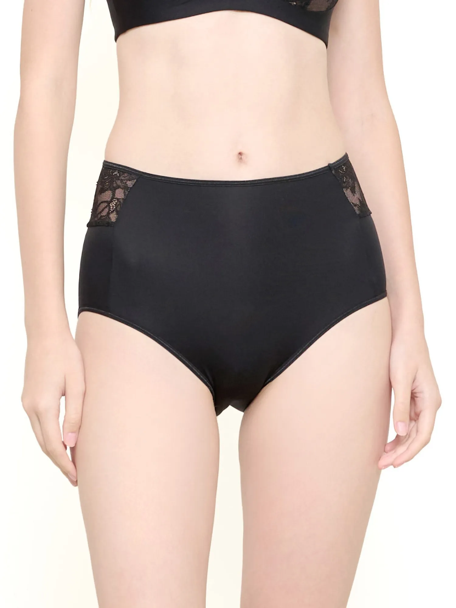 WACOAL Women Cool Innovation Short Panty Black