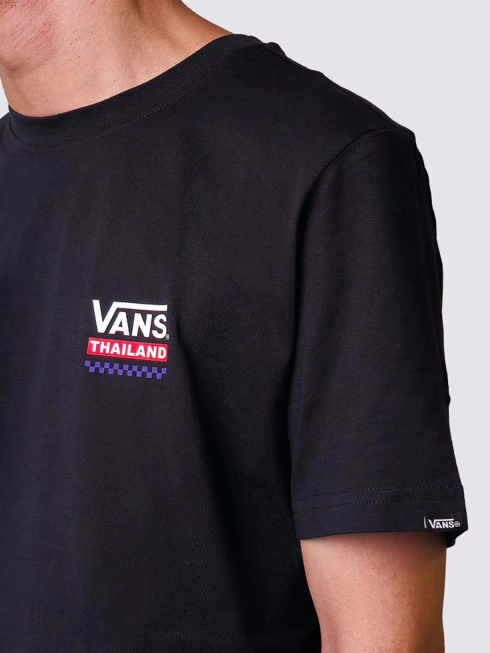 VANS Men T-Shirt Sawassdee