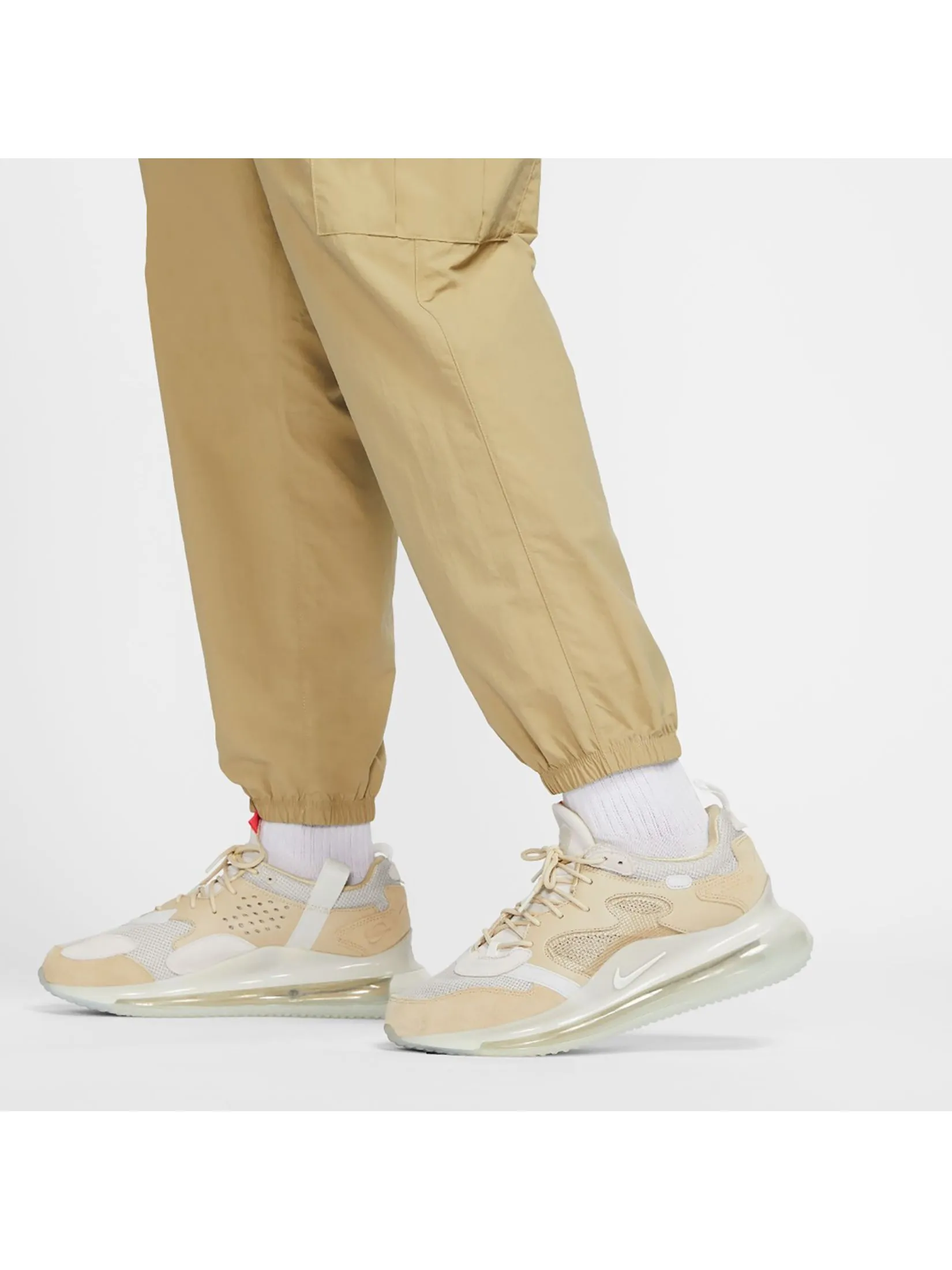 NIKE Men Cargo Pants Club Woven Parachute Beige/White