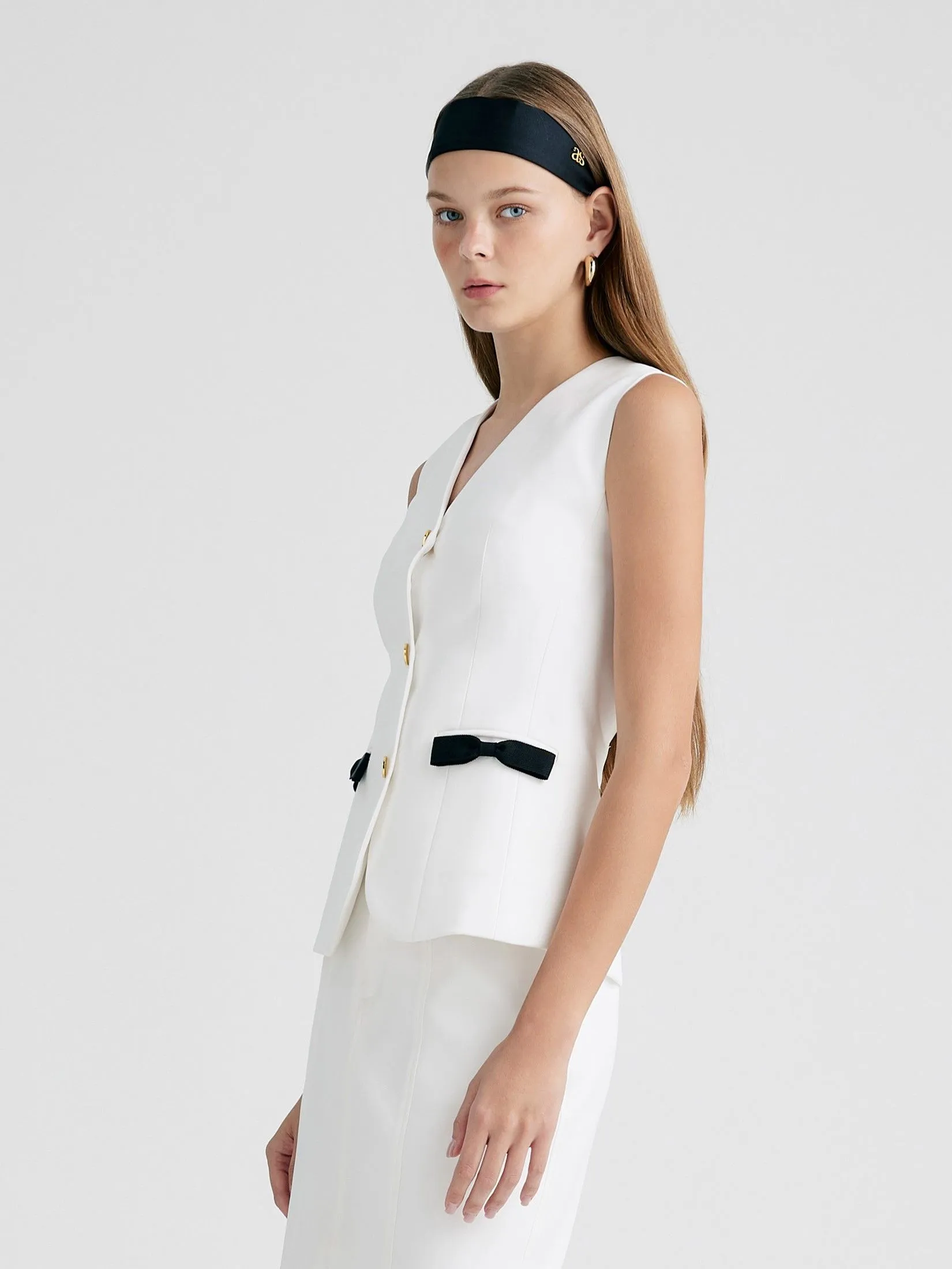 ASV (AW24)Ameena Women Vest White