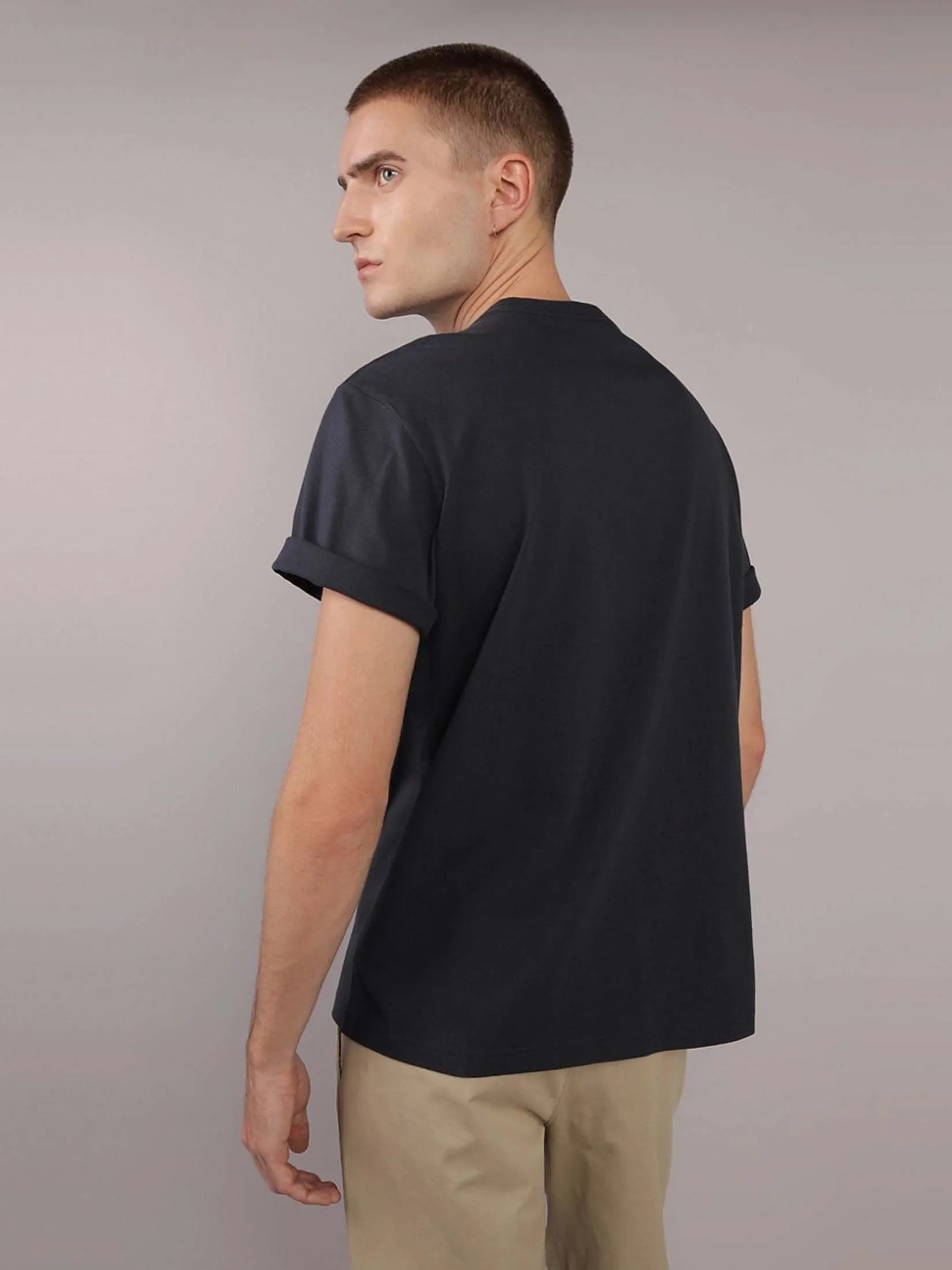 AMERICAN EAGLE MEN G SS HOL1 INTL/MFO SET IN TEE- PC DYE + SERIOUSLY SOFT WASH 001 BLACK