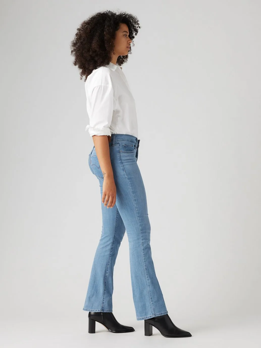 LEVI'S Women's 315 Shaping Bootcut Jeans Light Blue