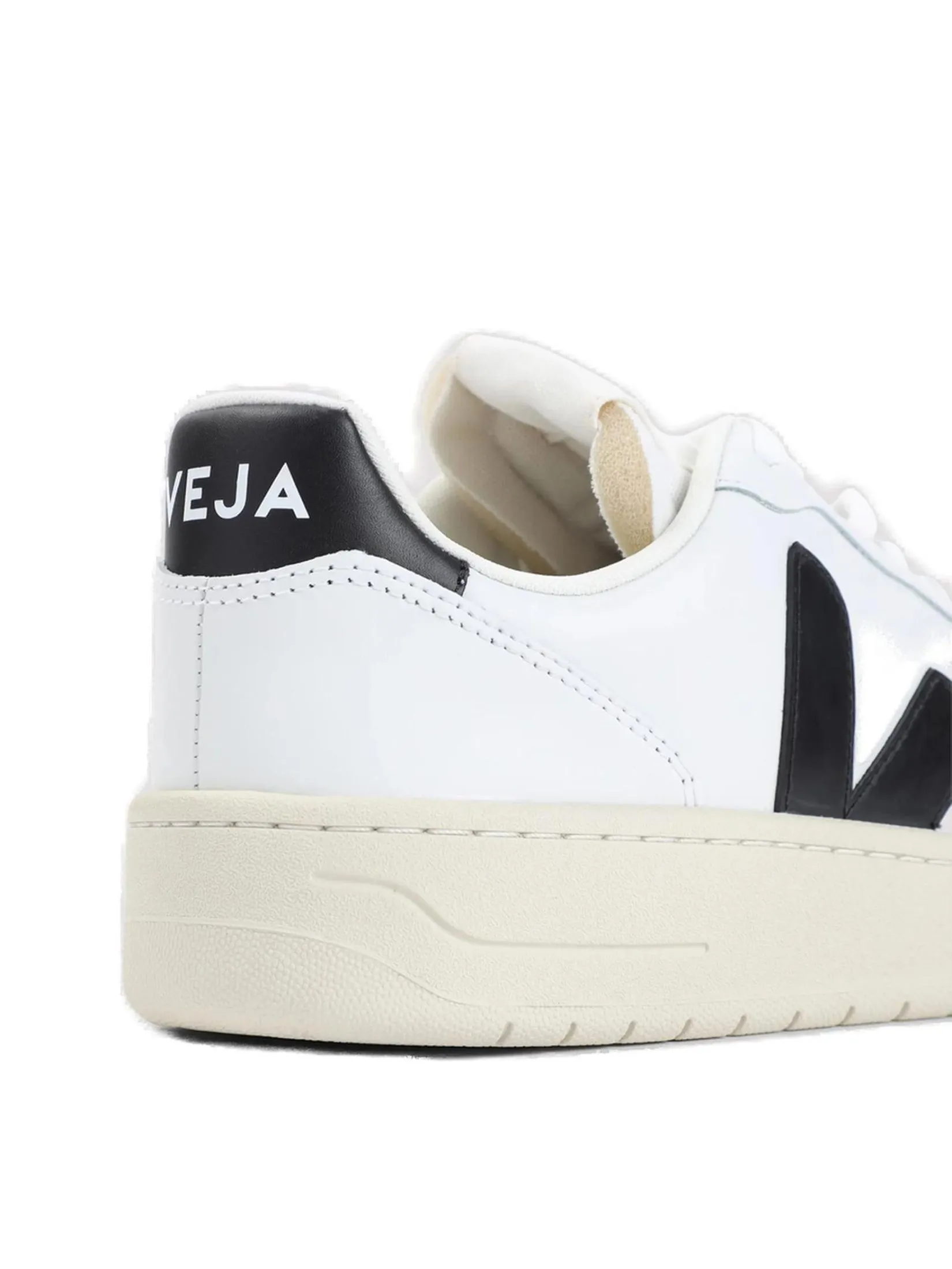 VEJA Men Sneakers V-10 SS25 Extra-White Black