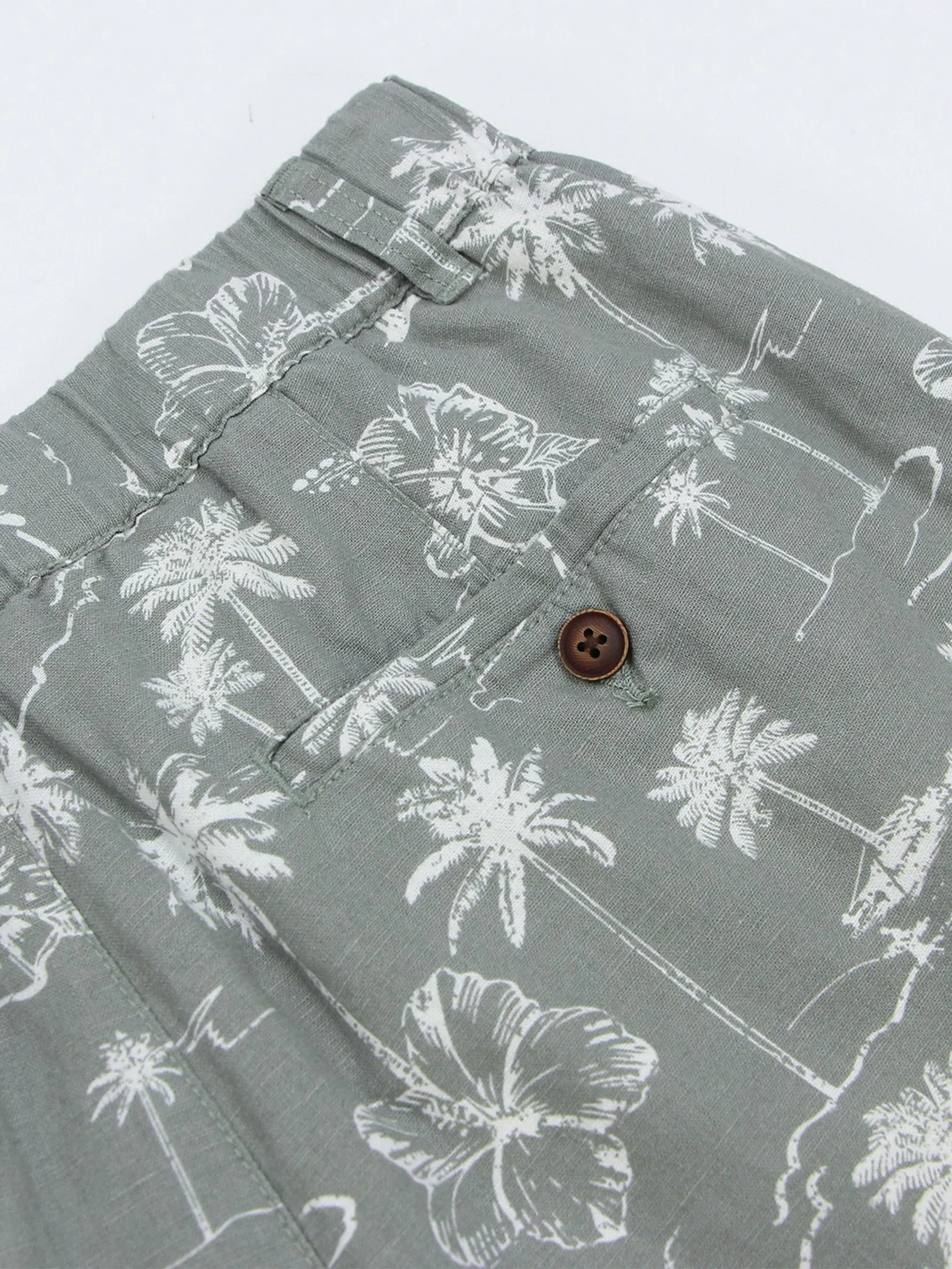 GIORDANO Men's Slim Linen Bermuda Shorts Green x White