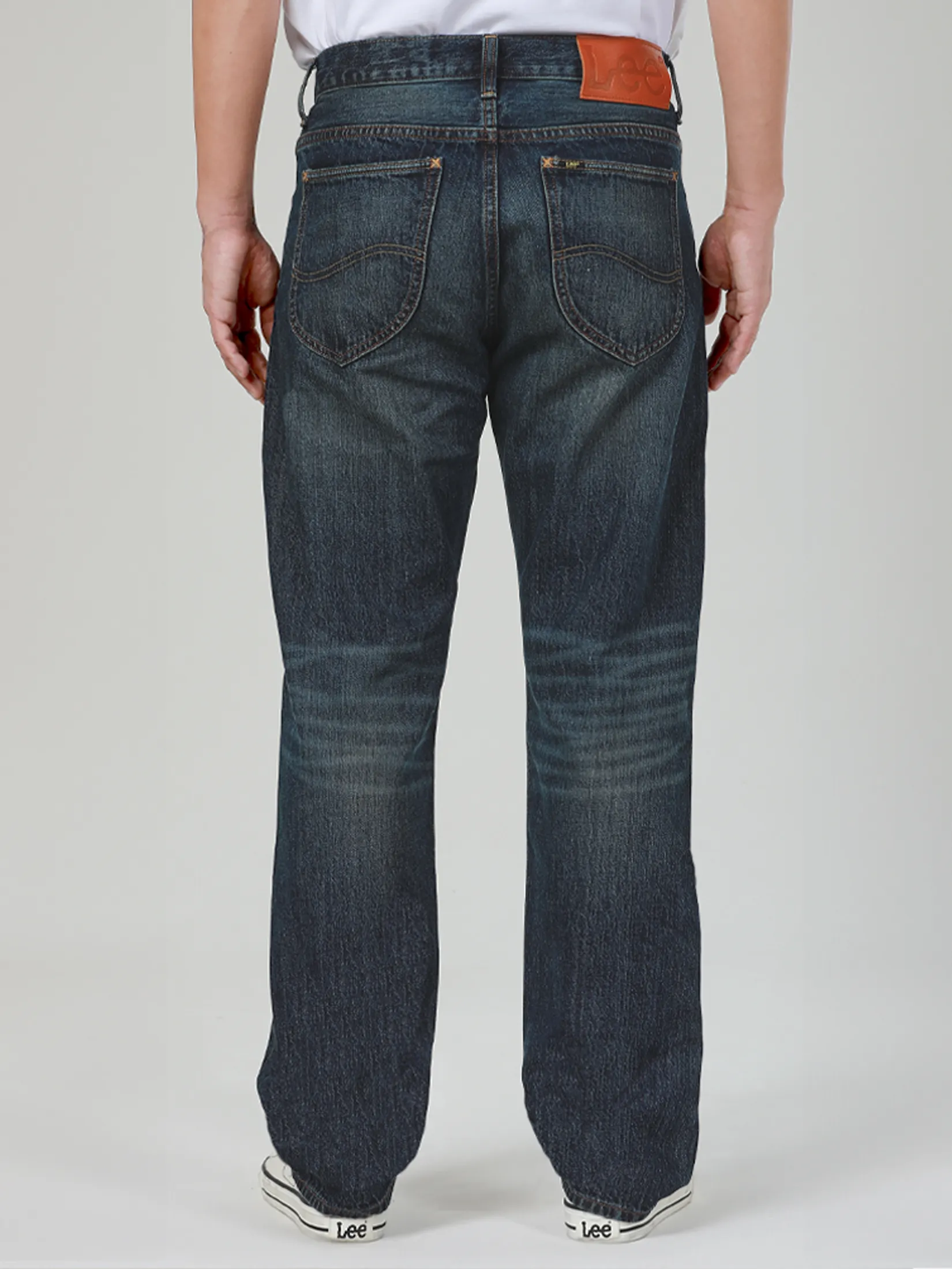 LEE Men s Jeans Lee Riders Collection Mid Dean Fit Mid Indigo