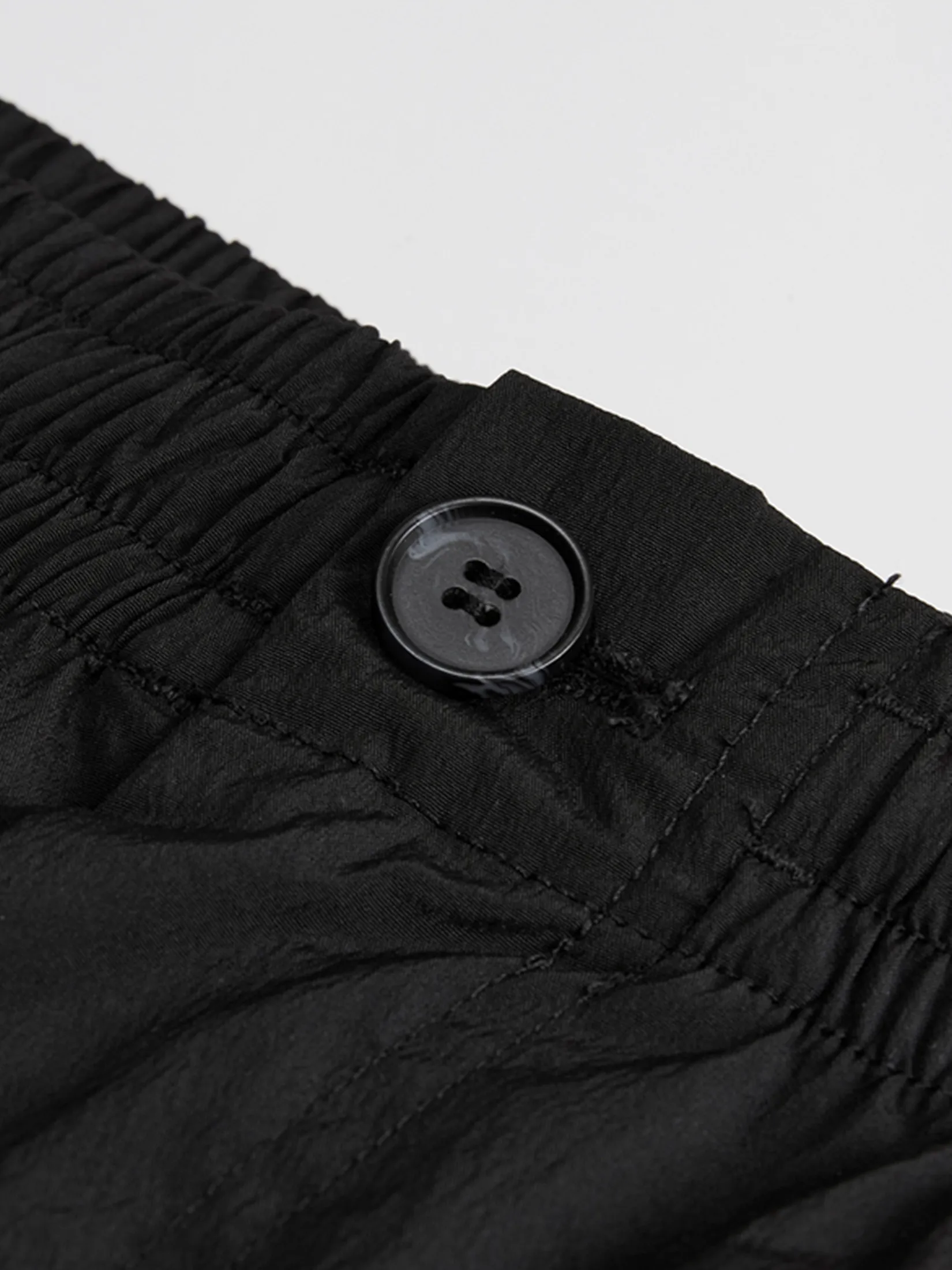 GIORDANO Men s Online Exclusive Comfort Multi-Pocket Shorts (Korea) Black