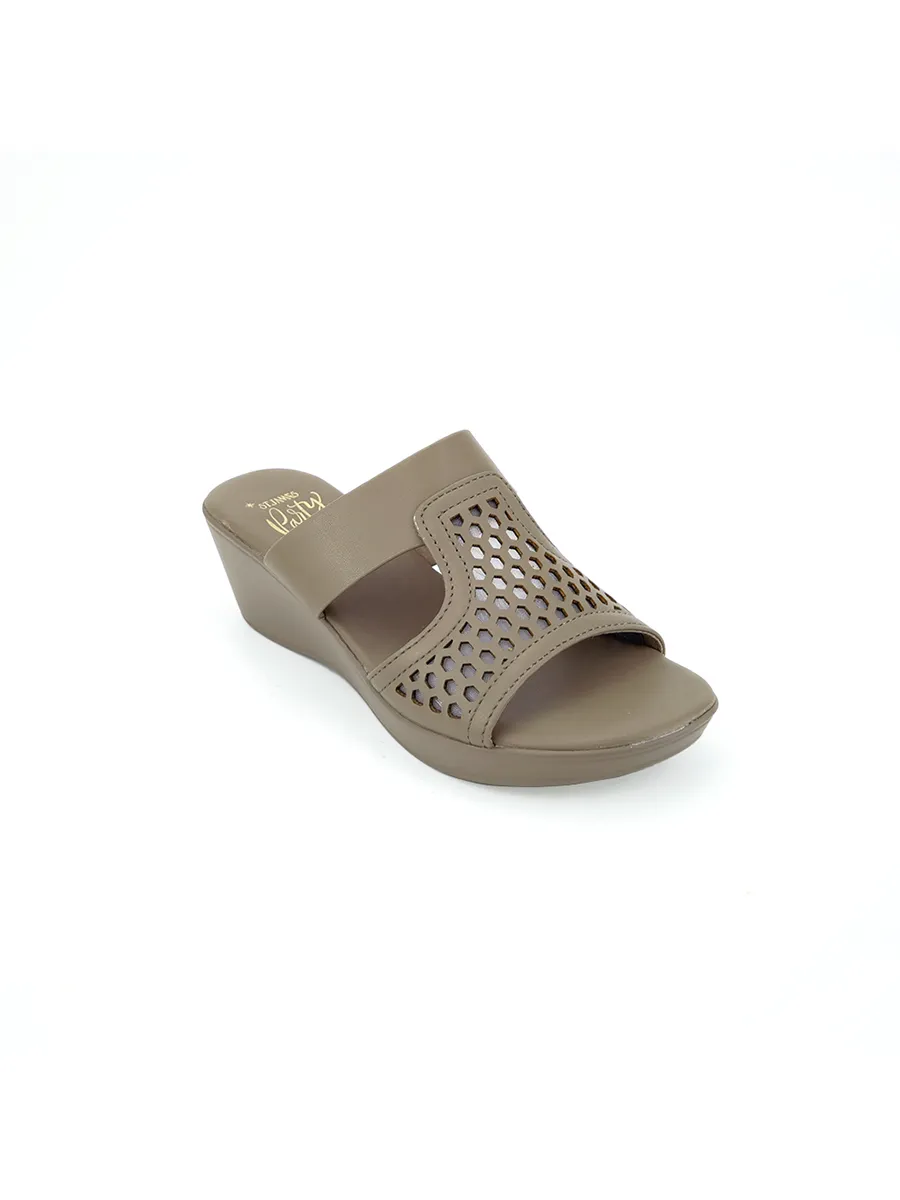 ST.JAMES WEDGES OZARK-TAUPE