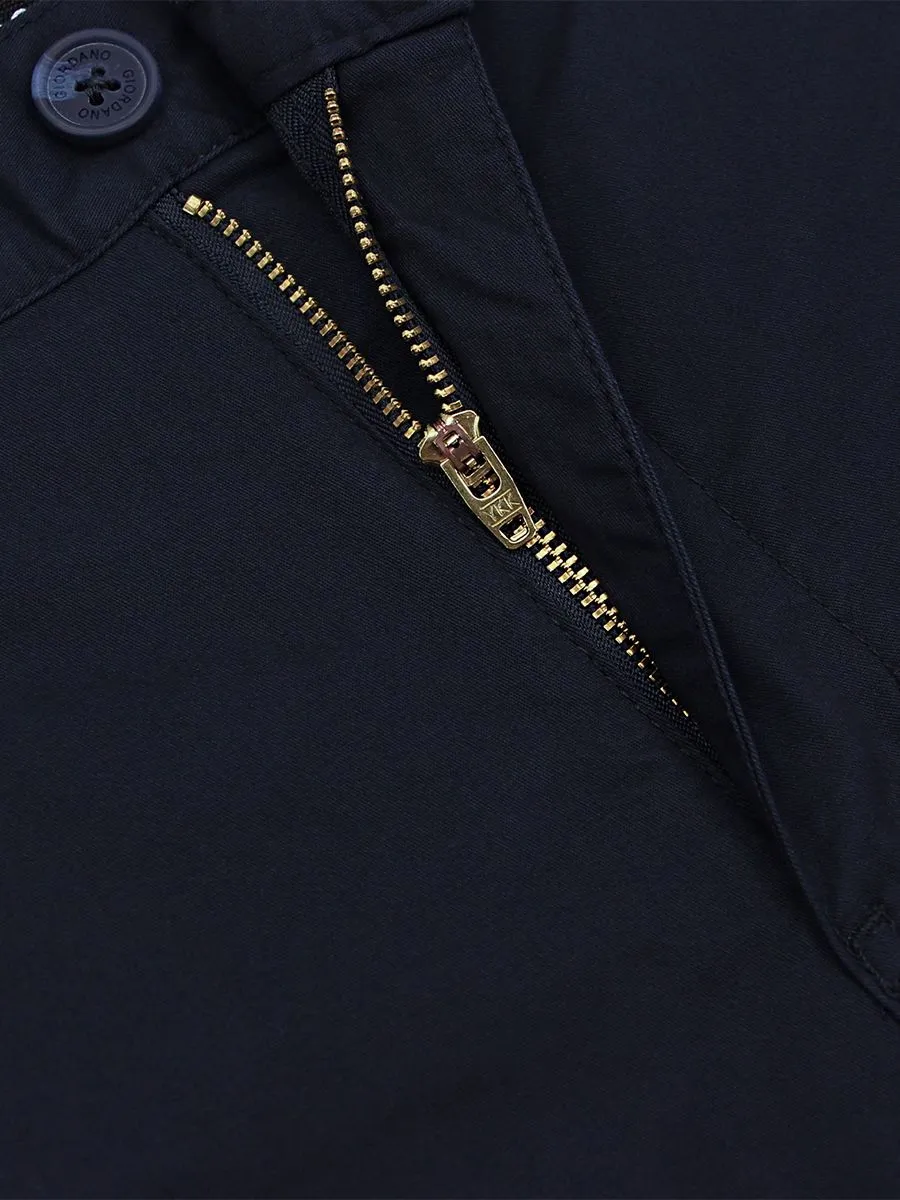 GIORDANO Men's Twill Slim Hidden Comfort Shorts (180° Waistband) Navy blue