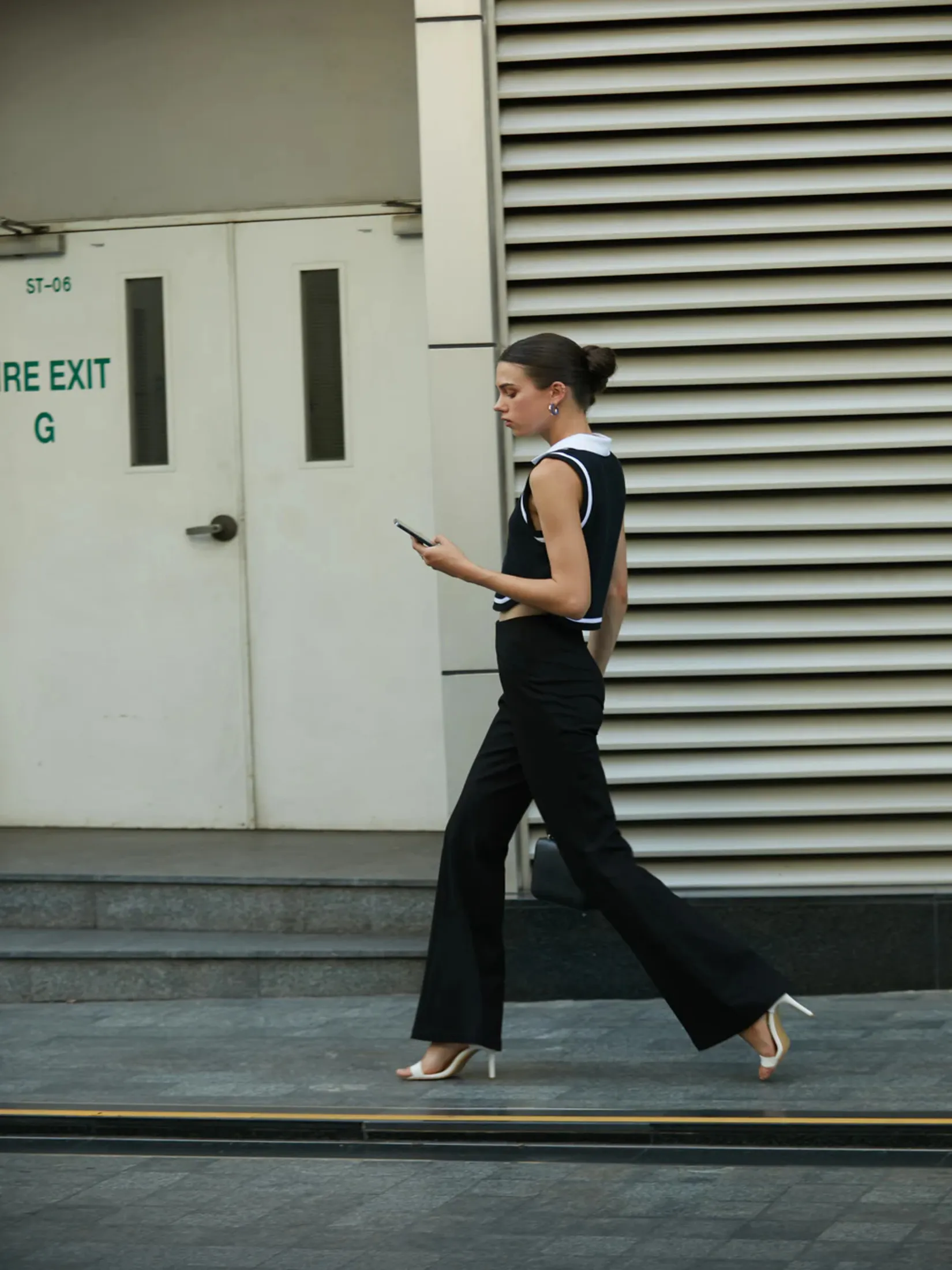 LAYNE LINDEN IN BLACK