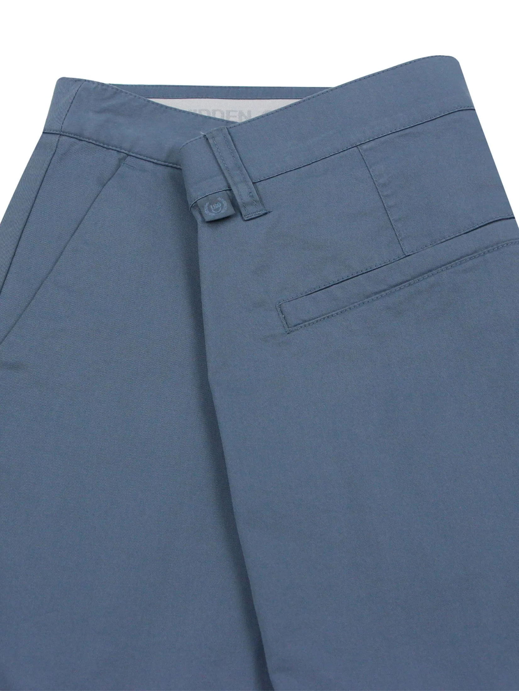GIORDANO Men's Slim Cool-touch Shorts (180° Elastic Waist) Neptune Blue