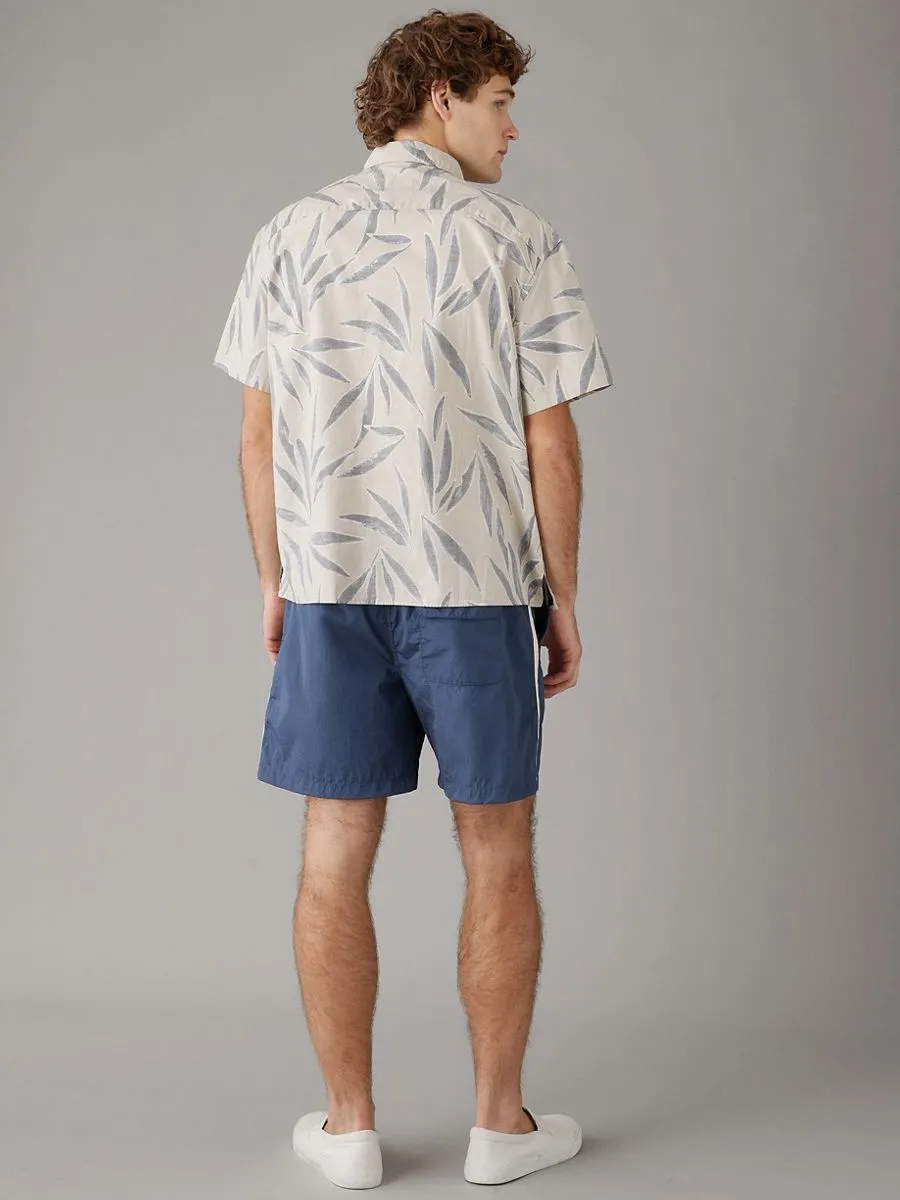 AMERICAN EAGLE MEN PALMER LEAVES SS OVERSIZED CSC 32S POPLIN REVERSE PRINT 207 TAN