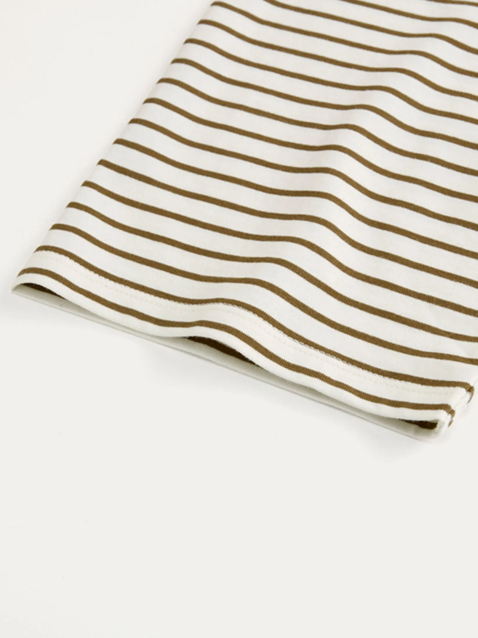 GIORDANO Women's Beau Monde Loose Stripe T-Shirt Khaki Tea Brown