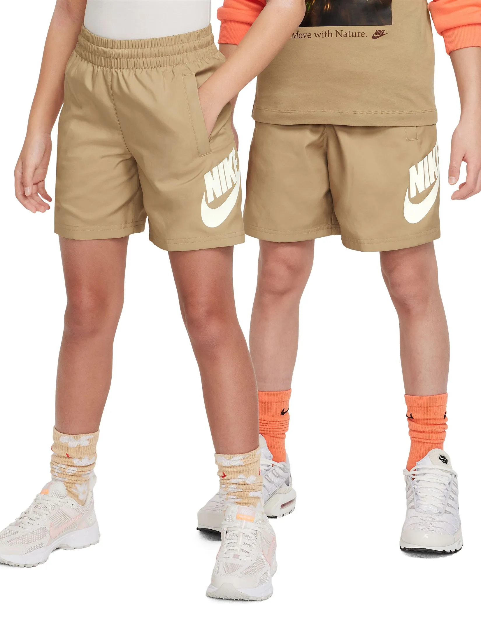 NIKE KIDS Unisex Kids Shorts Club Woven 6IN