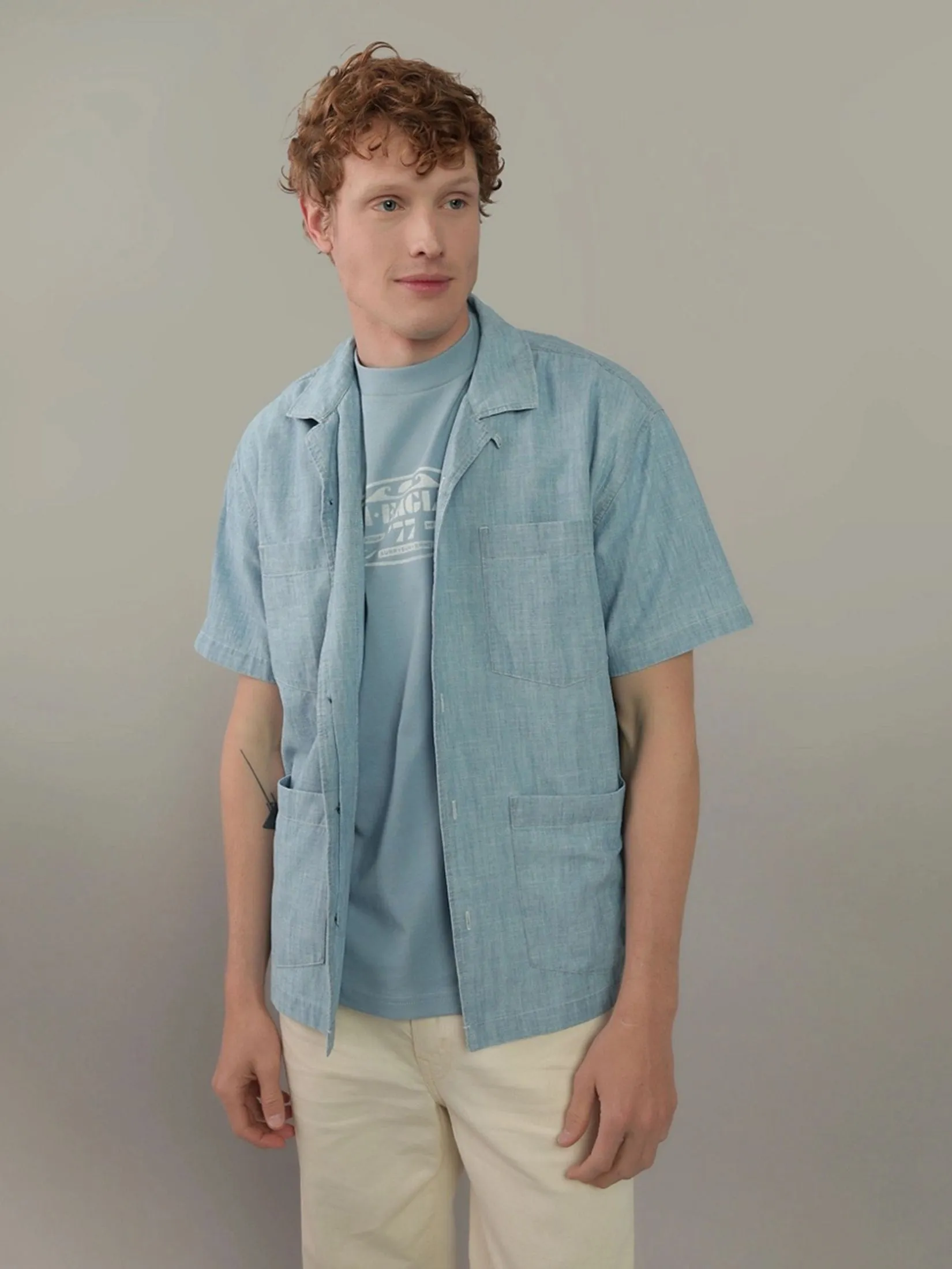 AMERICAN EAGLE MEN SS OVERSIZED CAMP COLLAR 4 PKT CHAMBRAY SHIRT 437 FRESH BRIGHT