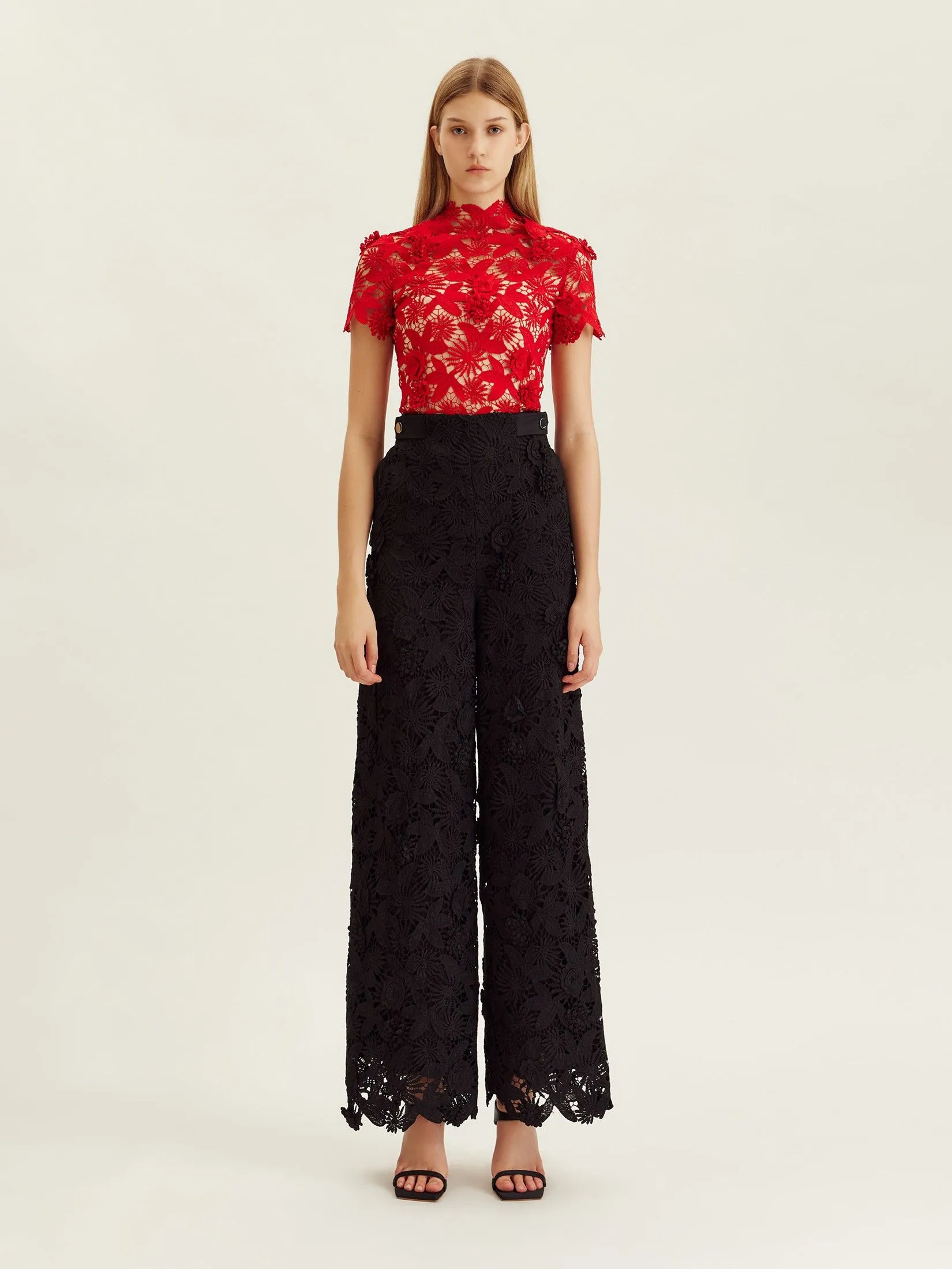 ASAVA ( AW24 )Daniella Floral-lace Women Culotte Pants Black
