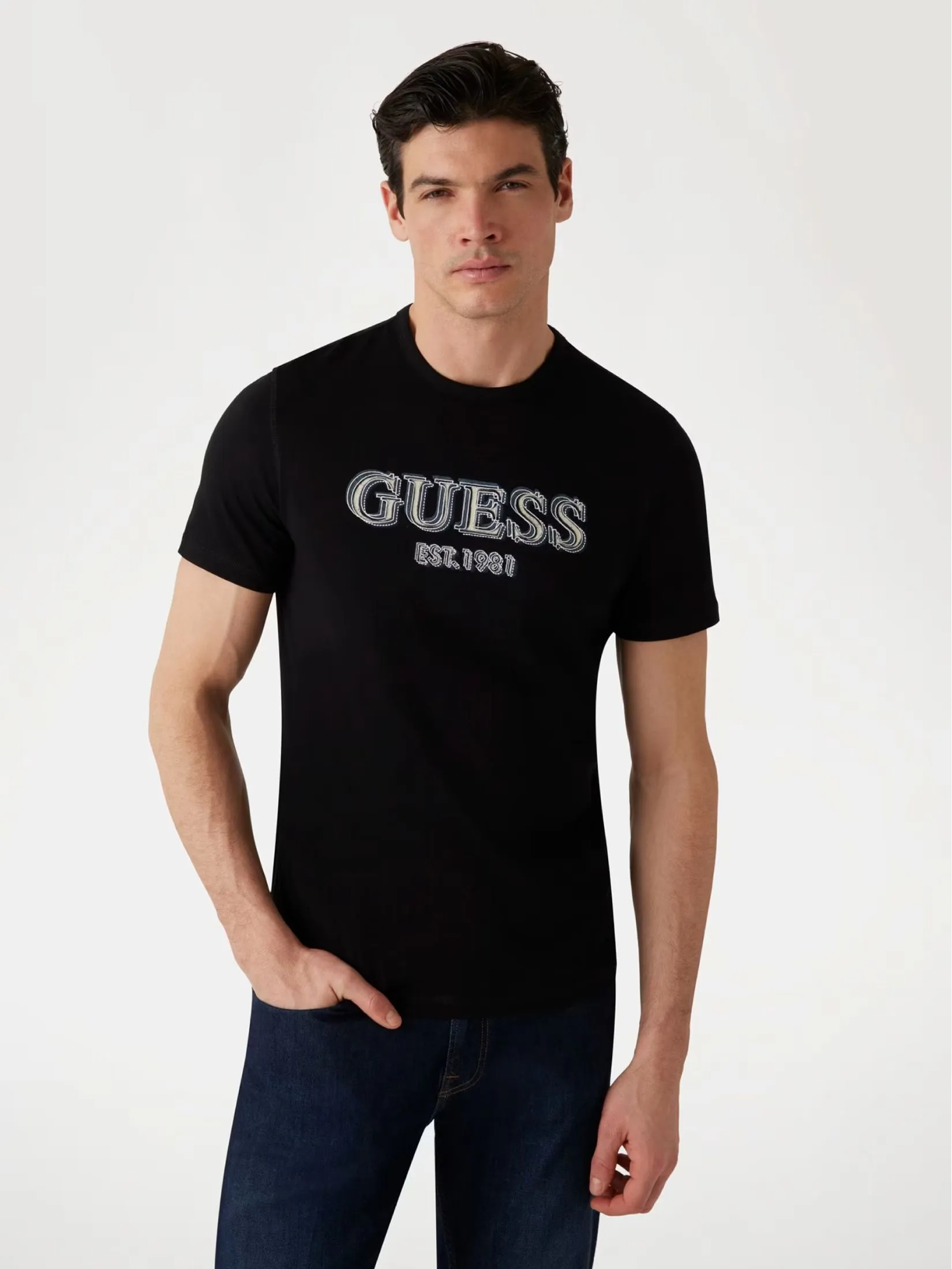 GUESS GUESS MEN  Front Logo  T-Shirt  M5GI07I3Z14  -  Black
