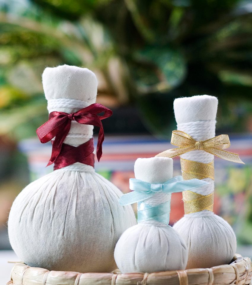 Травяной мешочек - шар для массажа лица и зоны декольте