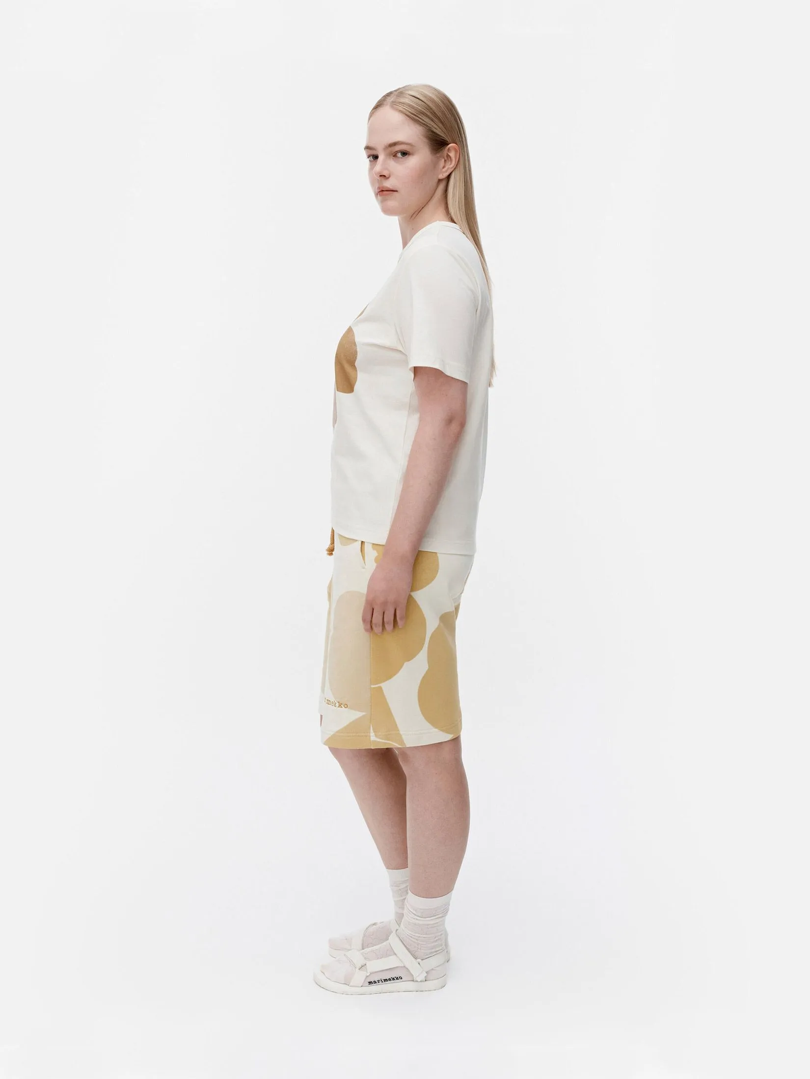 MARIMEKKO BEIGE UNISEX AE SARANA UNIKKO