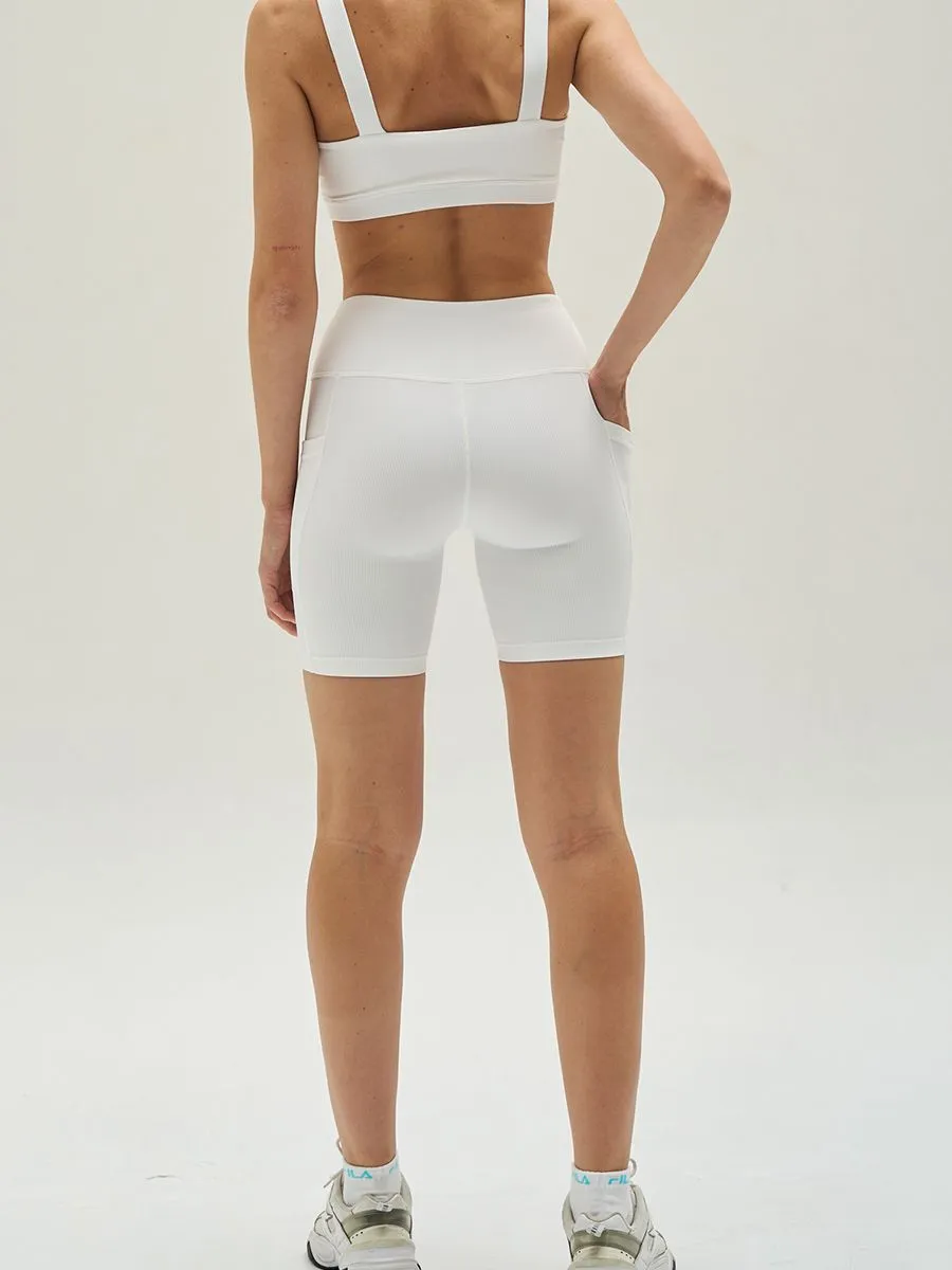 NAPIYONG WOMEN AKI RIBBED SHORTS IN WHITE